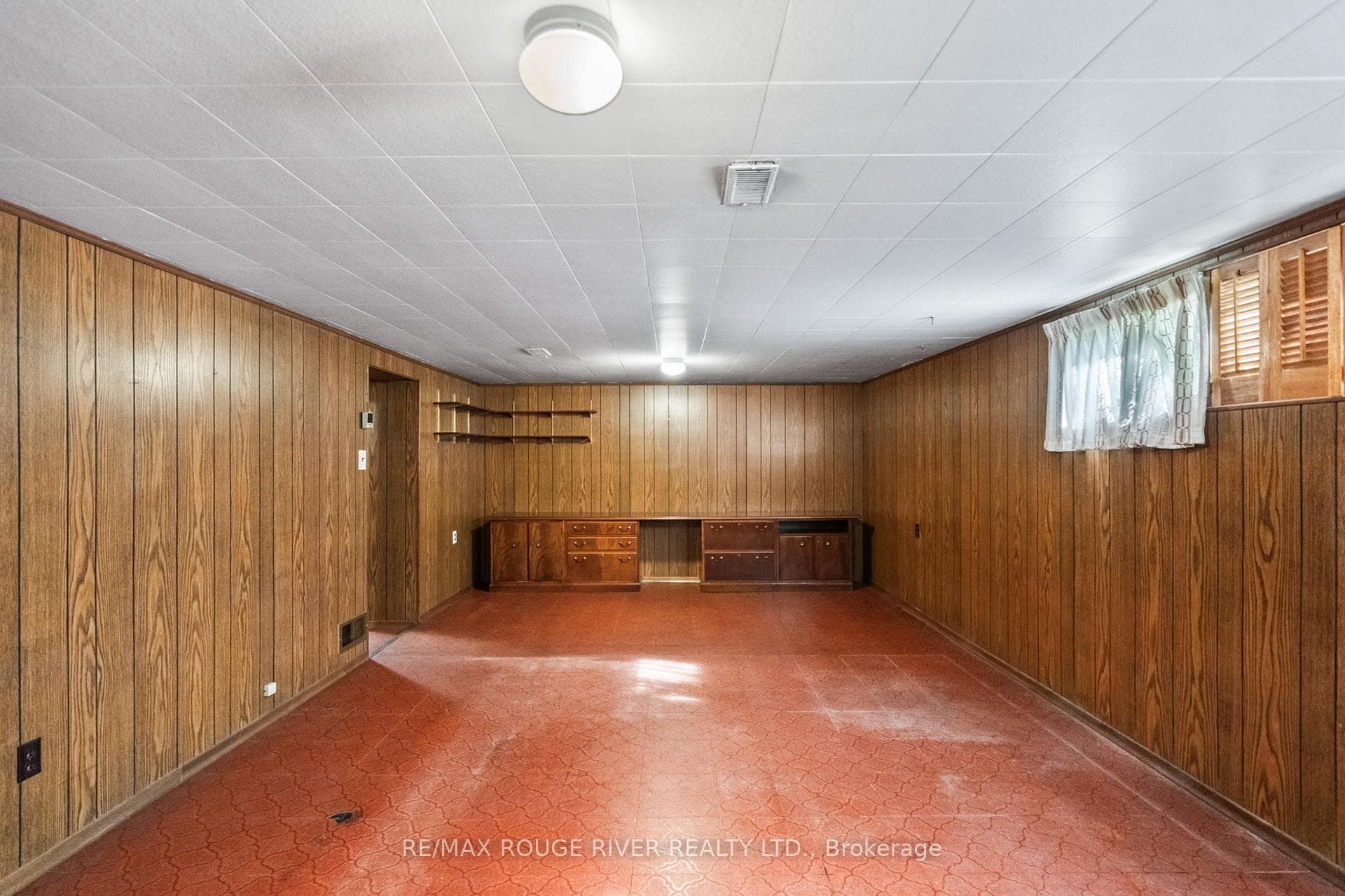 16 Britwell Avenue photo 32