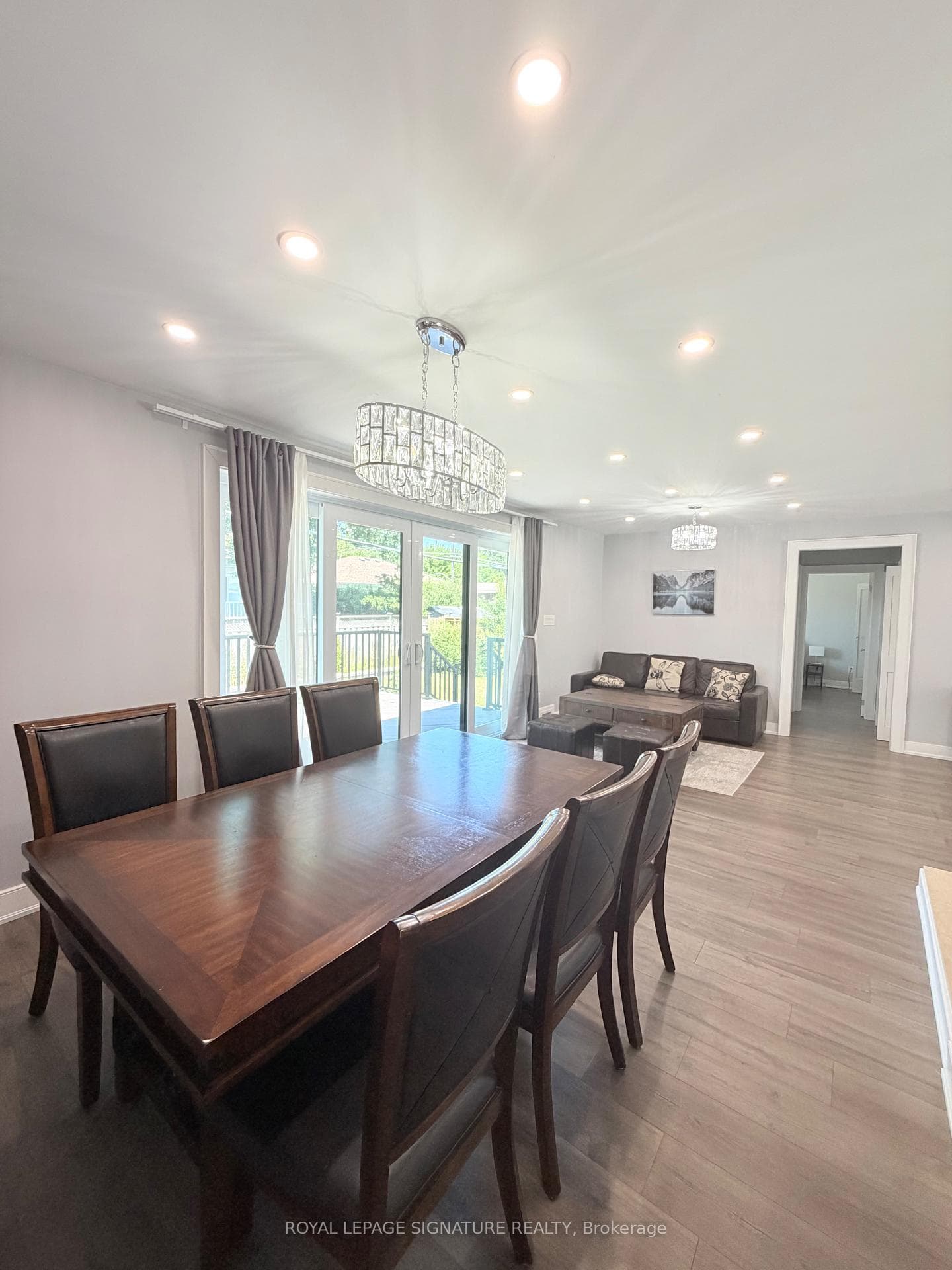 104 Great Oak Drive photo 9