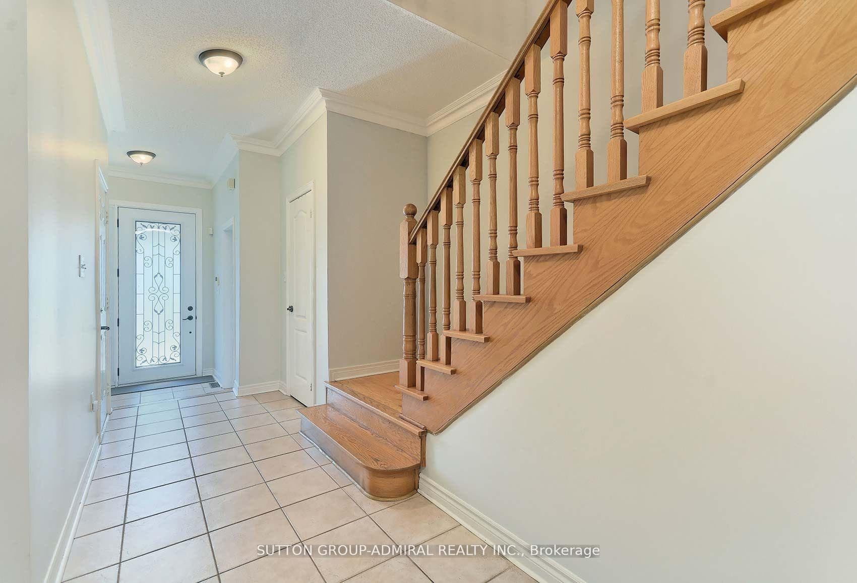 54 Bentoak Crescent photo 7