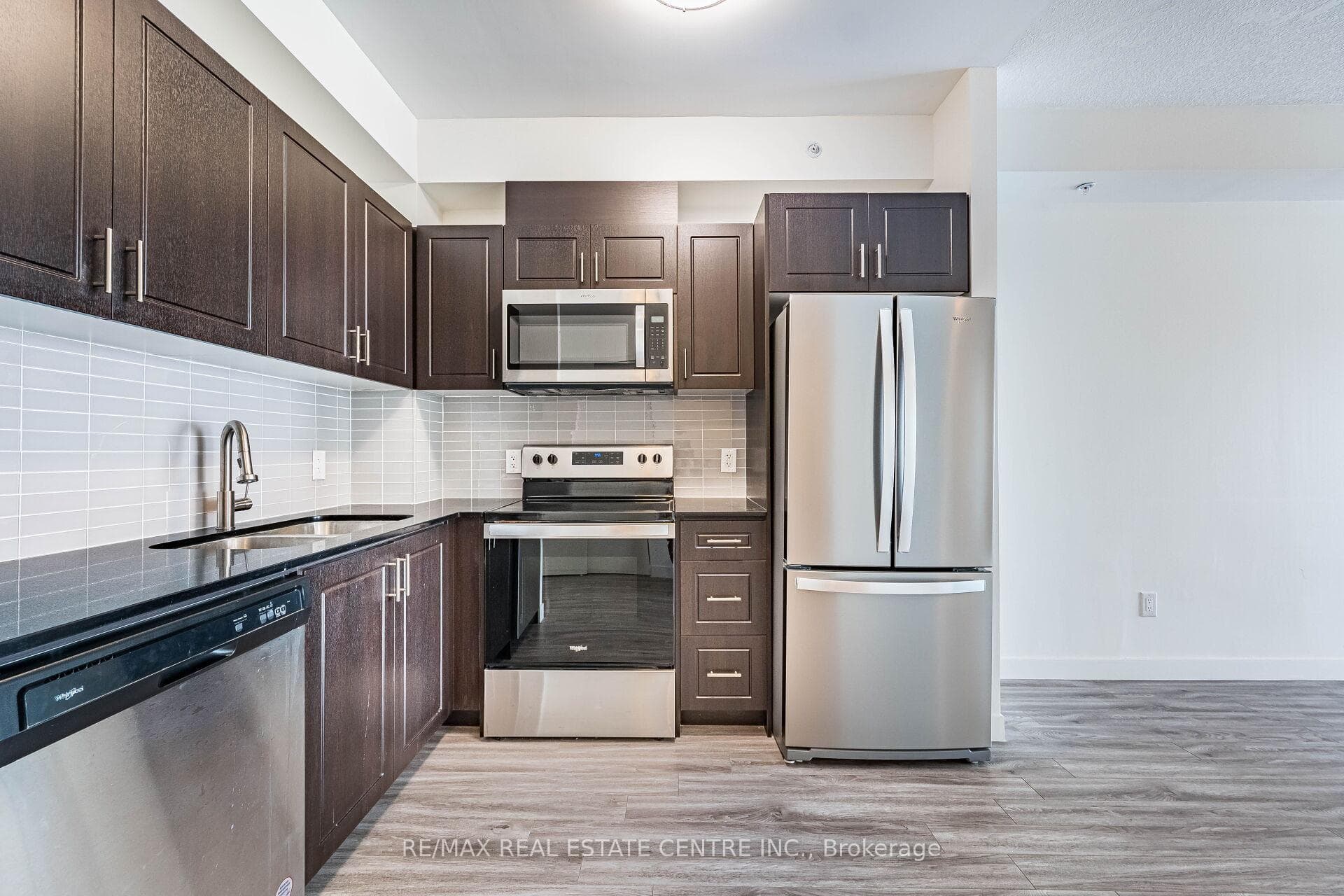 128 King Street Unit 1007 photo 11
