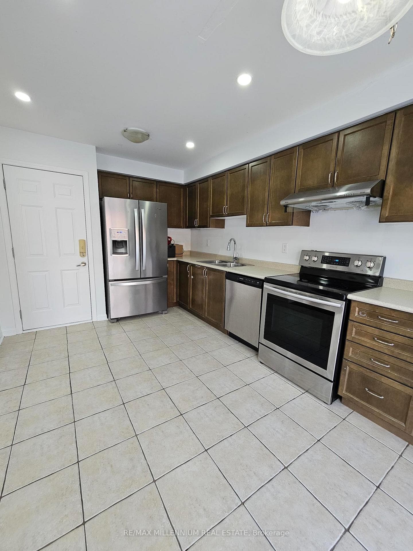 1064 Clark Boulevard photo 7
