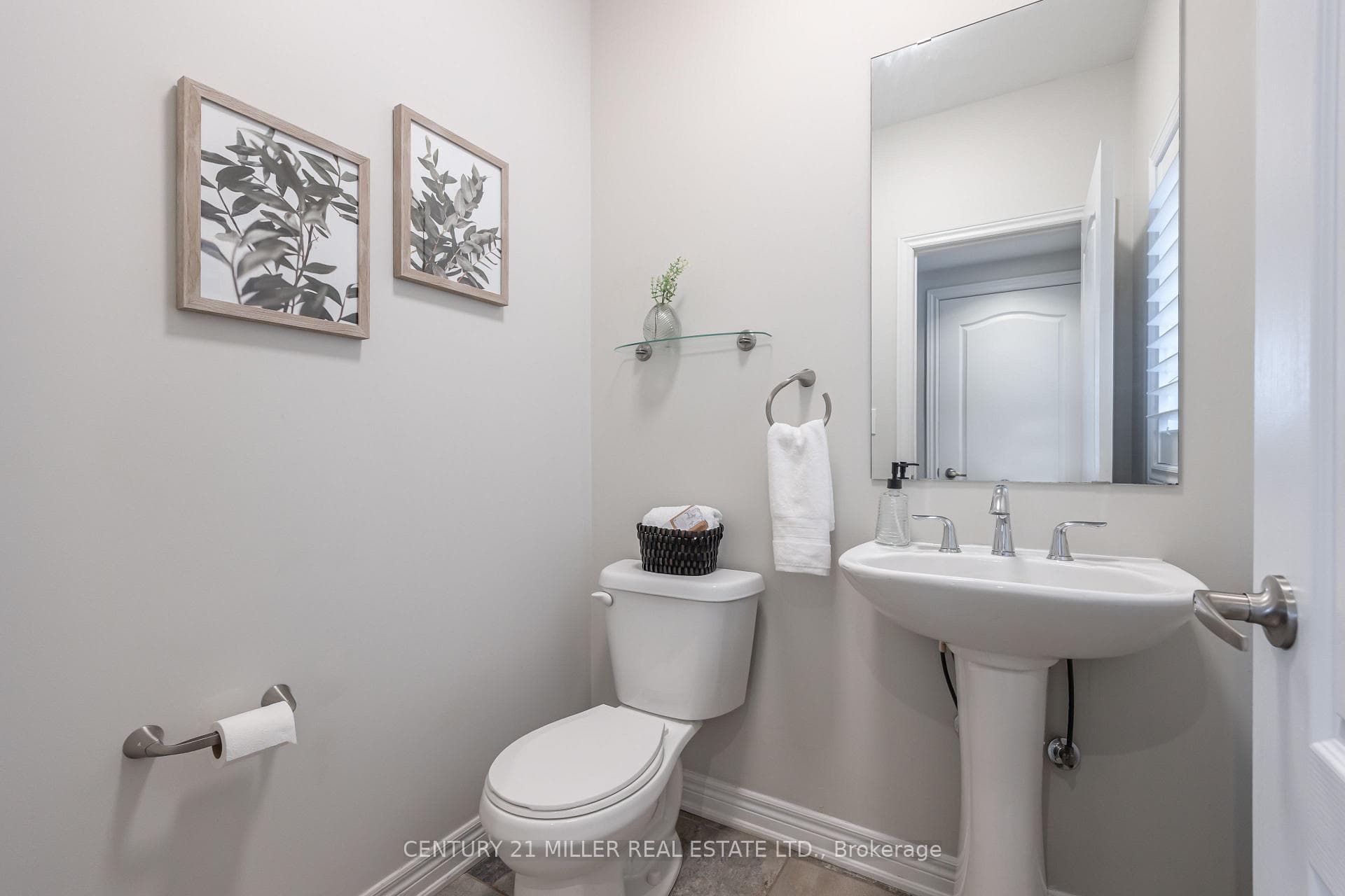 4684 Ray Lane photo 22