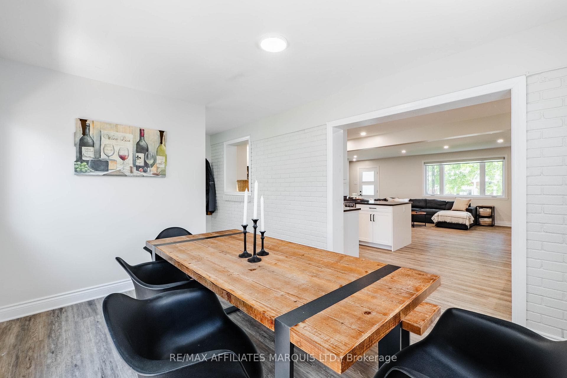 1605 Queen Street photo 24