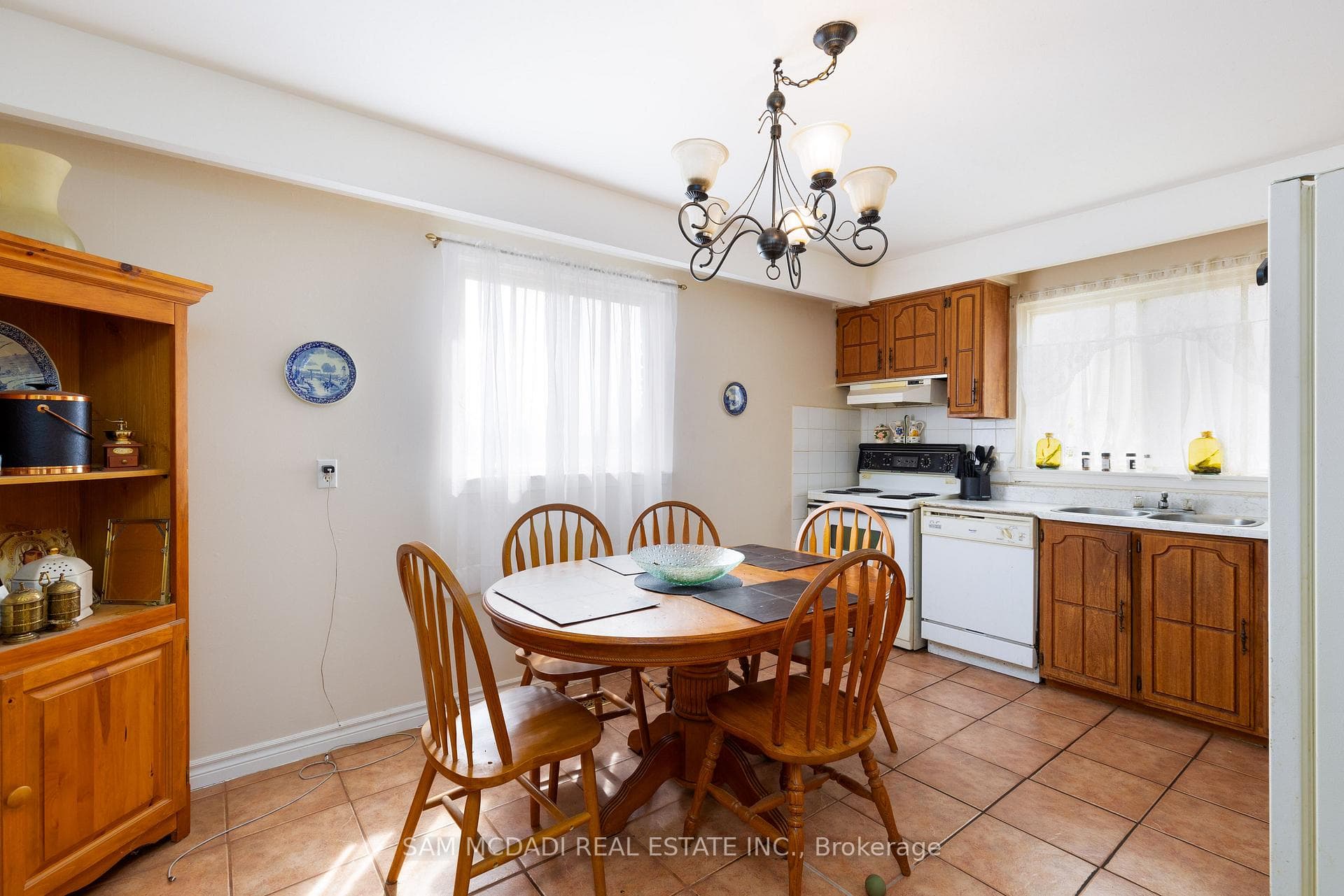 2859 Constable Road photo 8