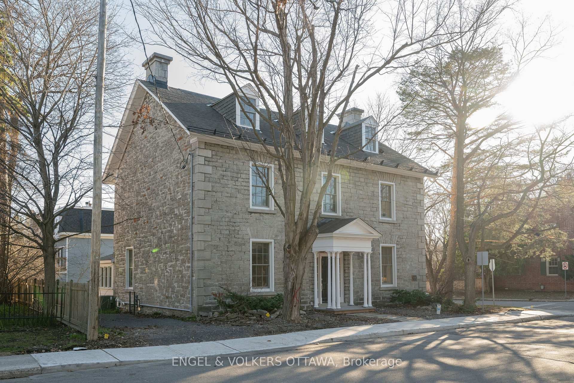 Welcome to 35 Mackay Street