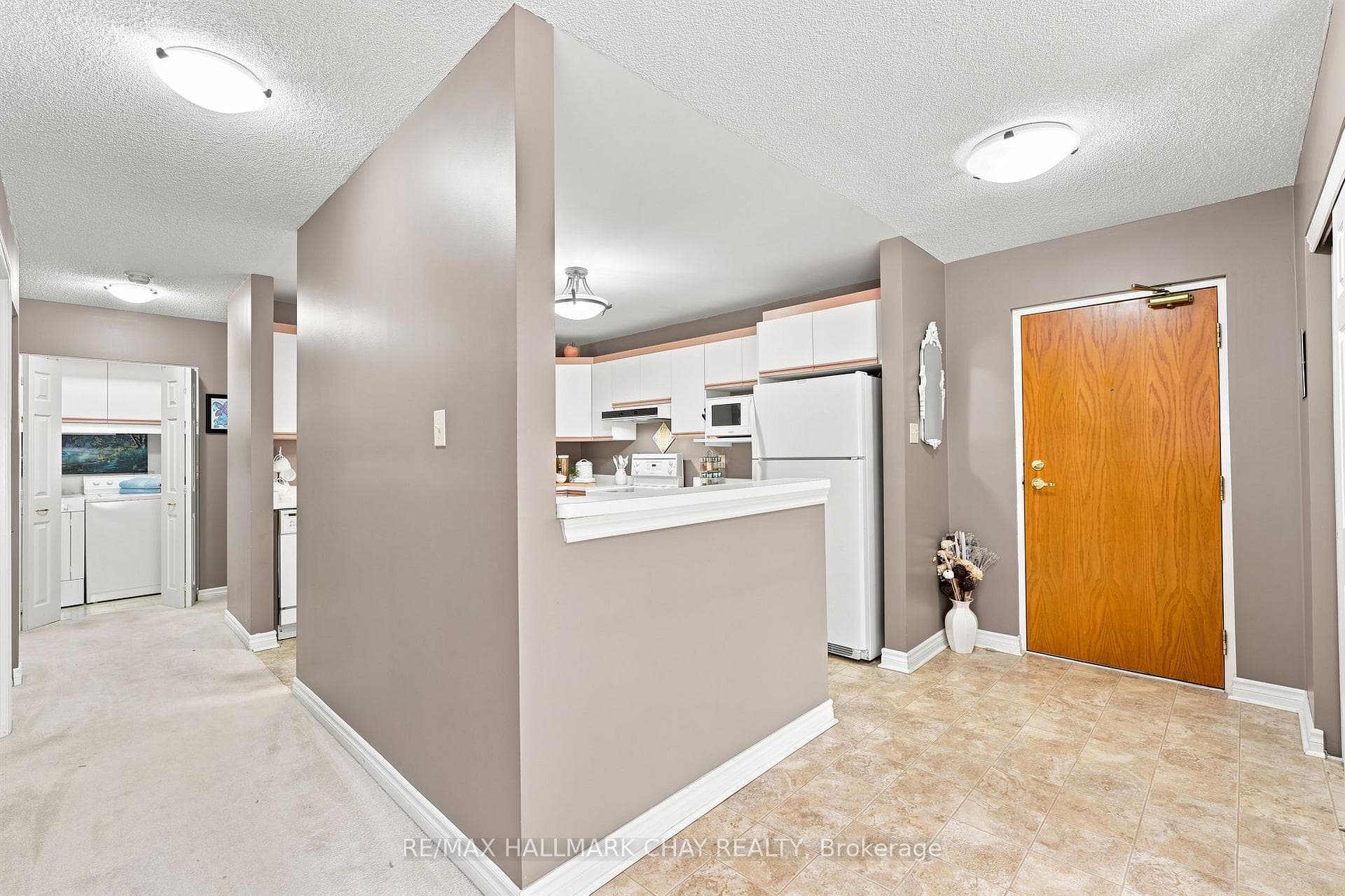131 Clapperton Street Unit 201 photo 4