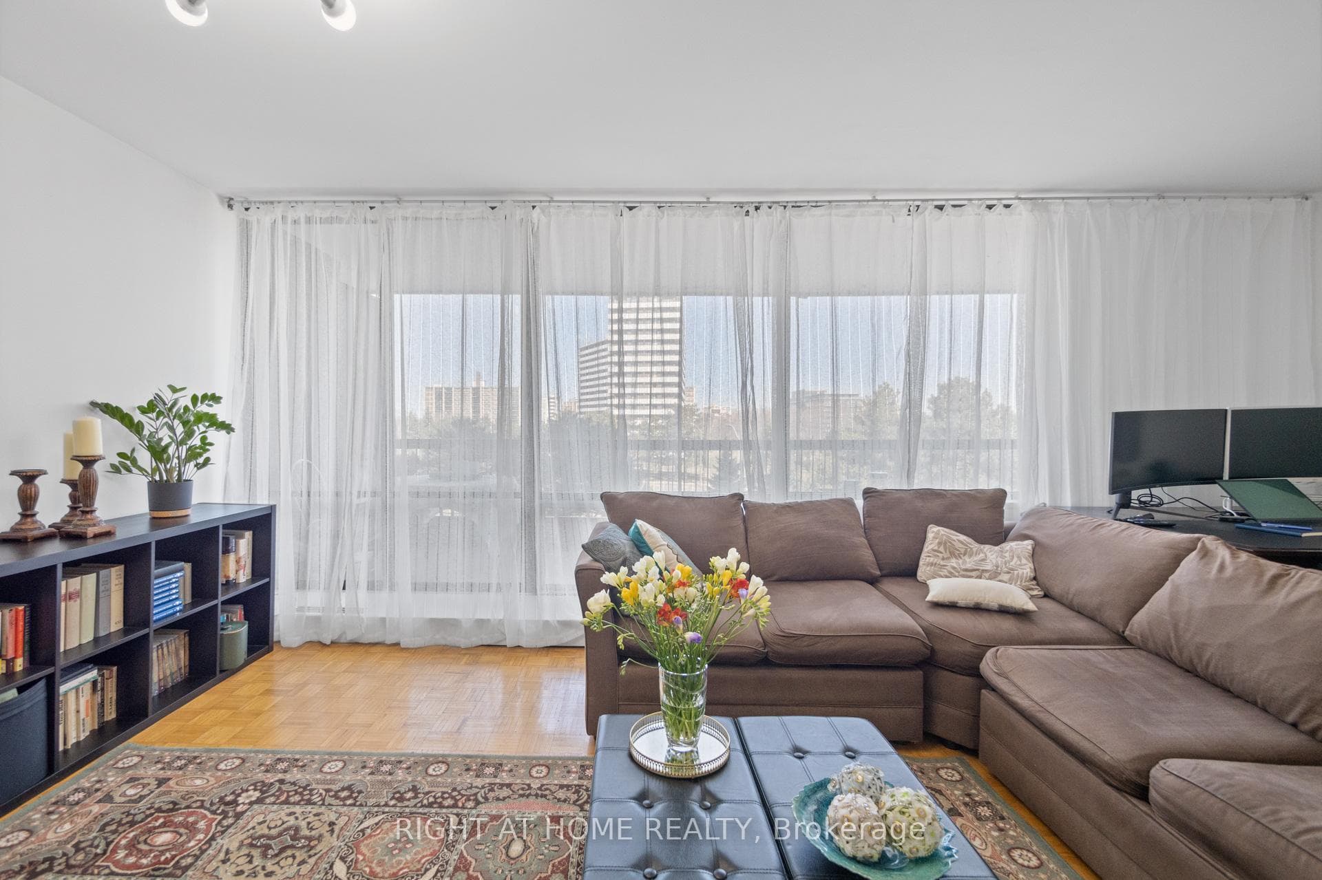 135 Antibes Drive Unit 402 photo 3