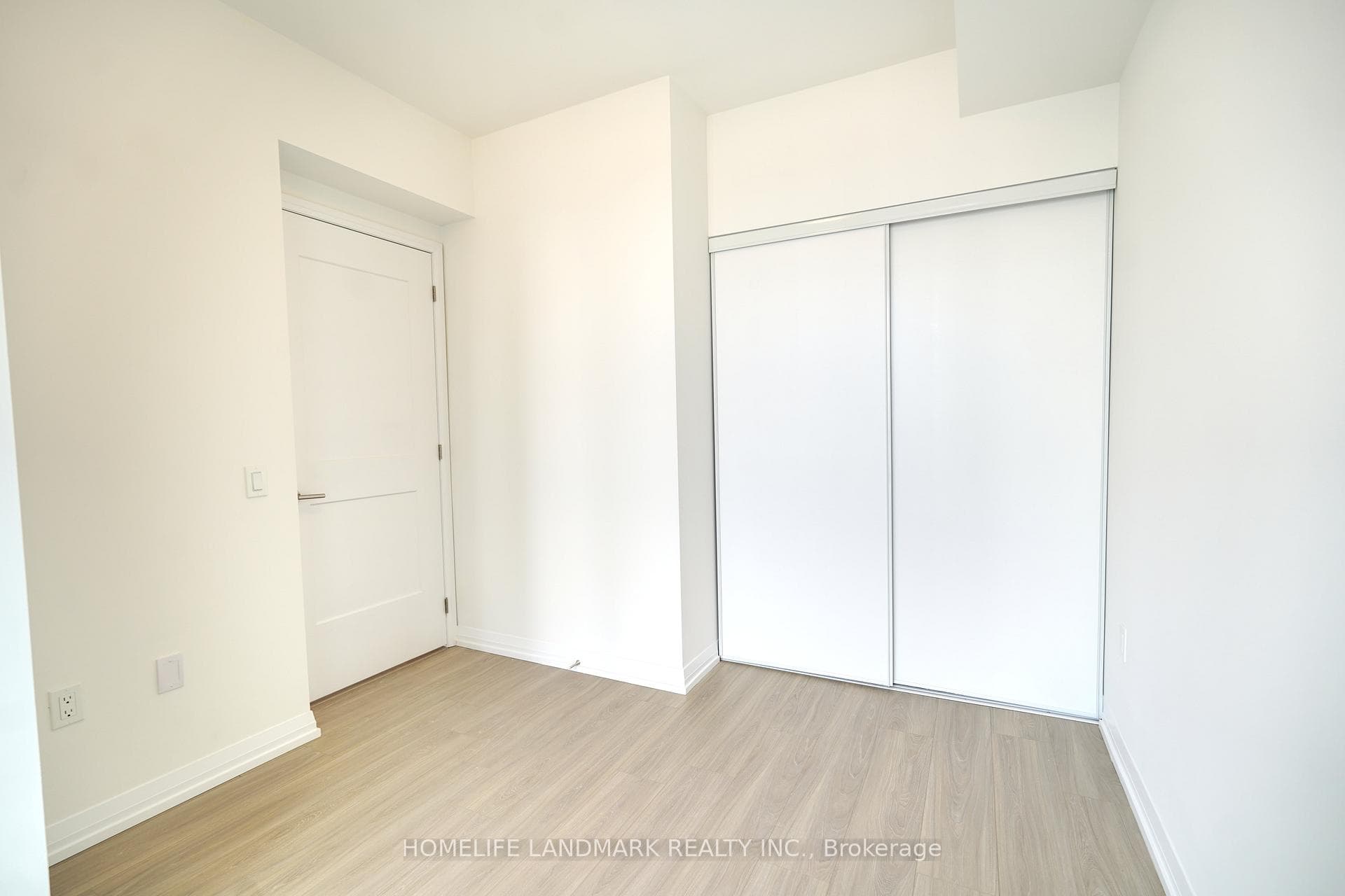 50 Dunfield Avenue Unit 2318 photo 16