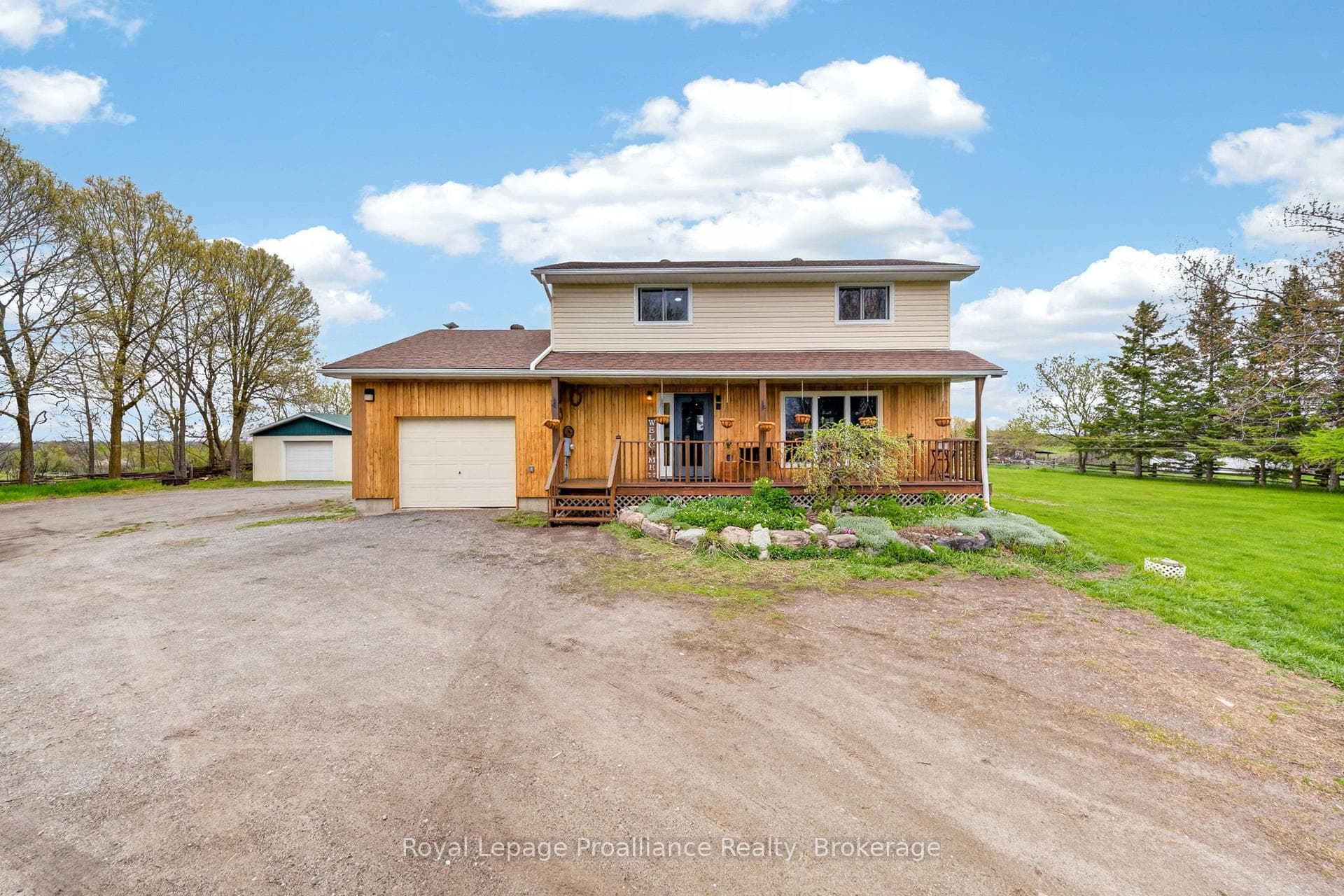 235 East Hungerford Road photo 3