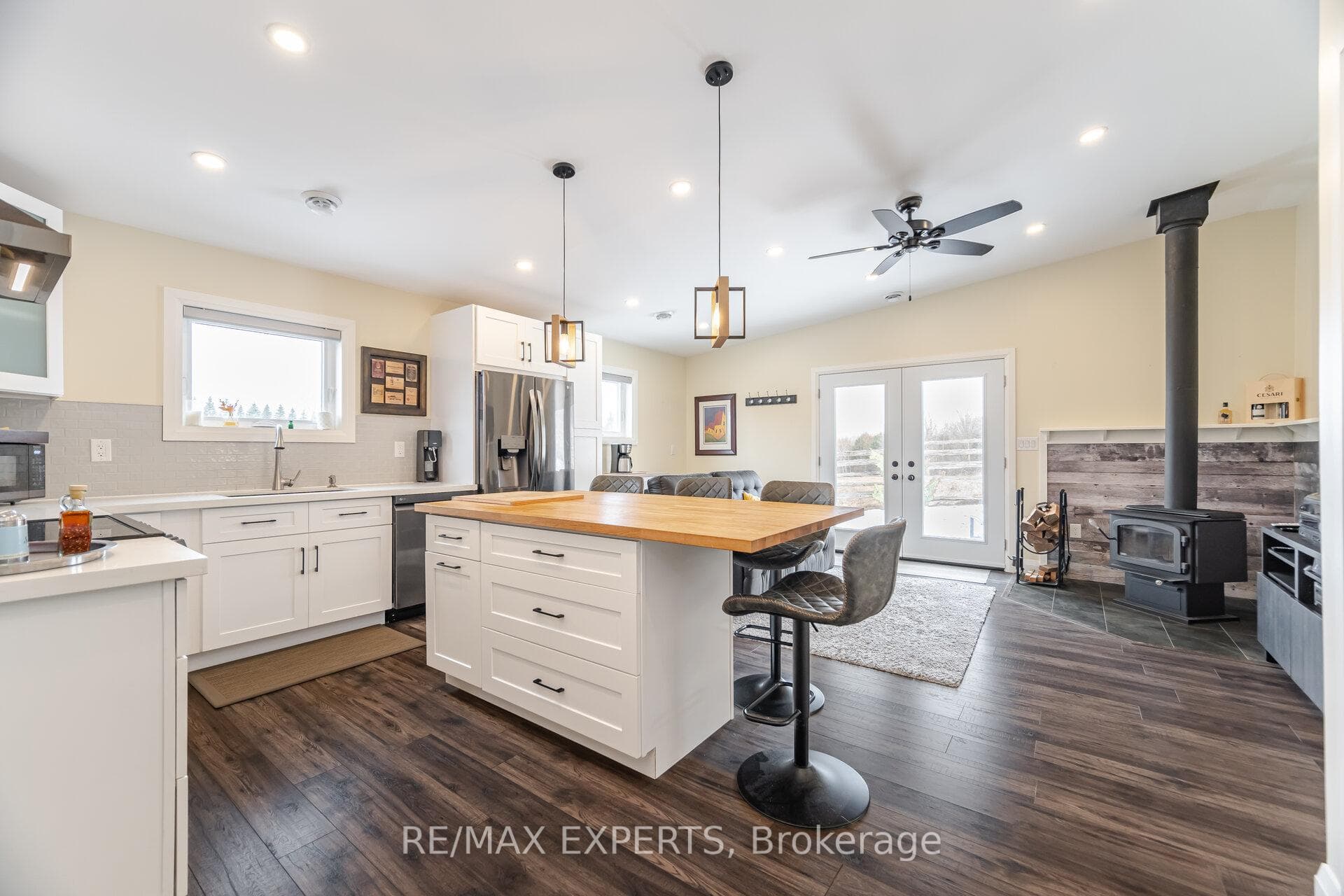 5541 Trafalgar Road photo 25