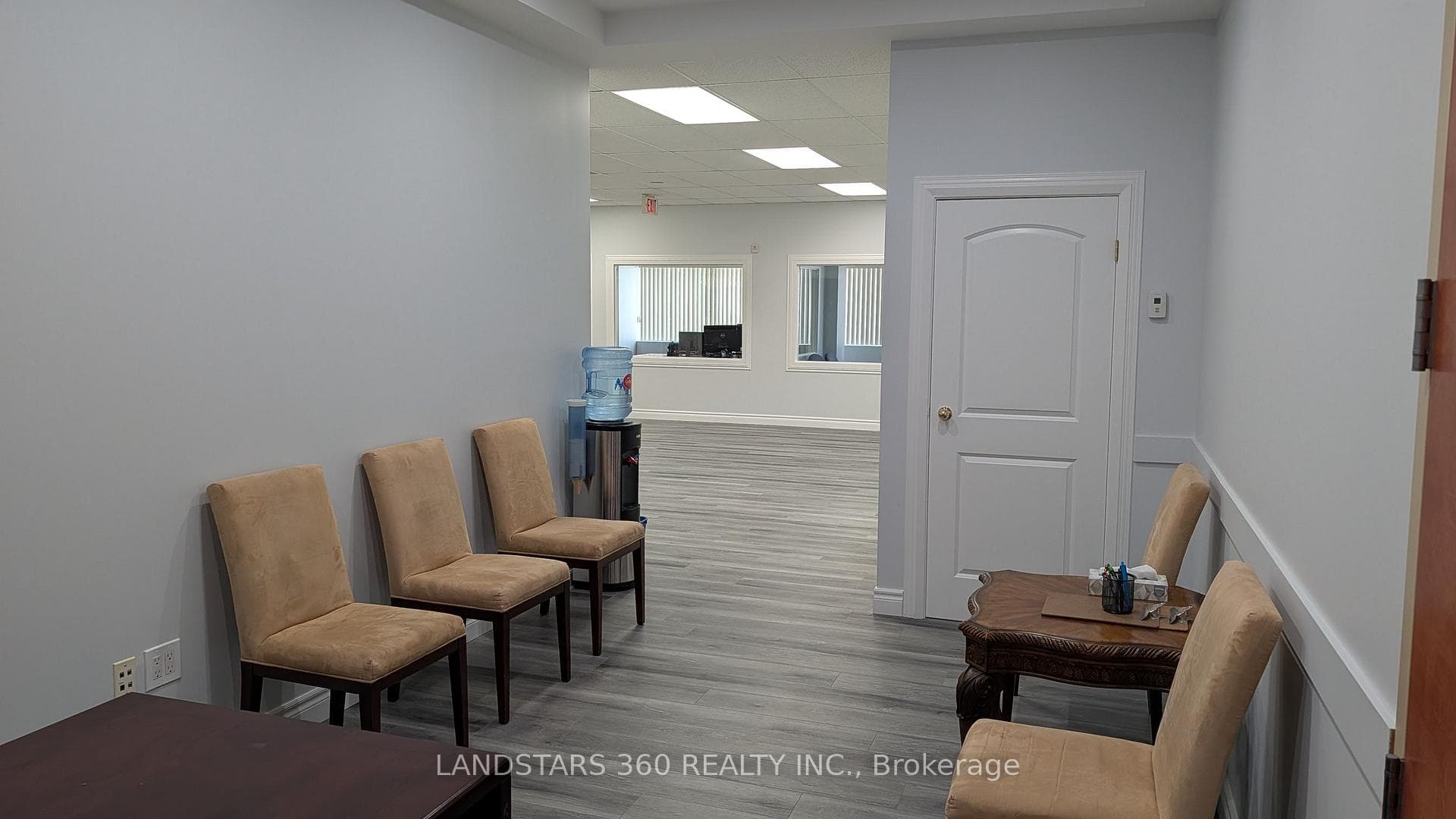 9140 Leslie Street Unit 211-212 photo 5