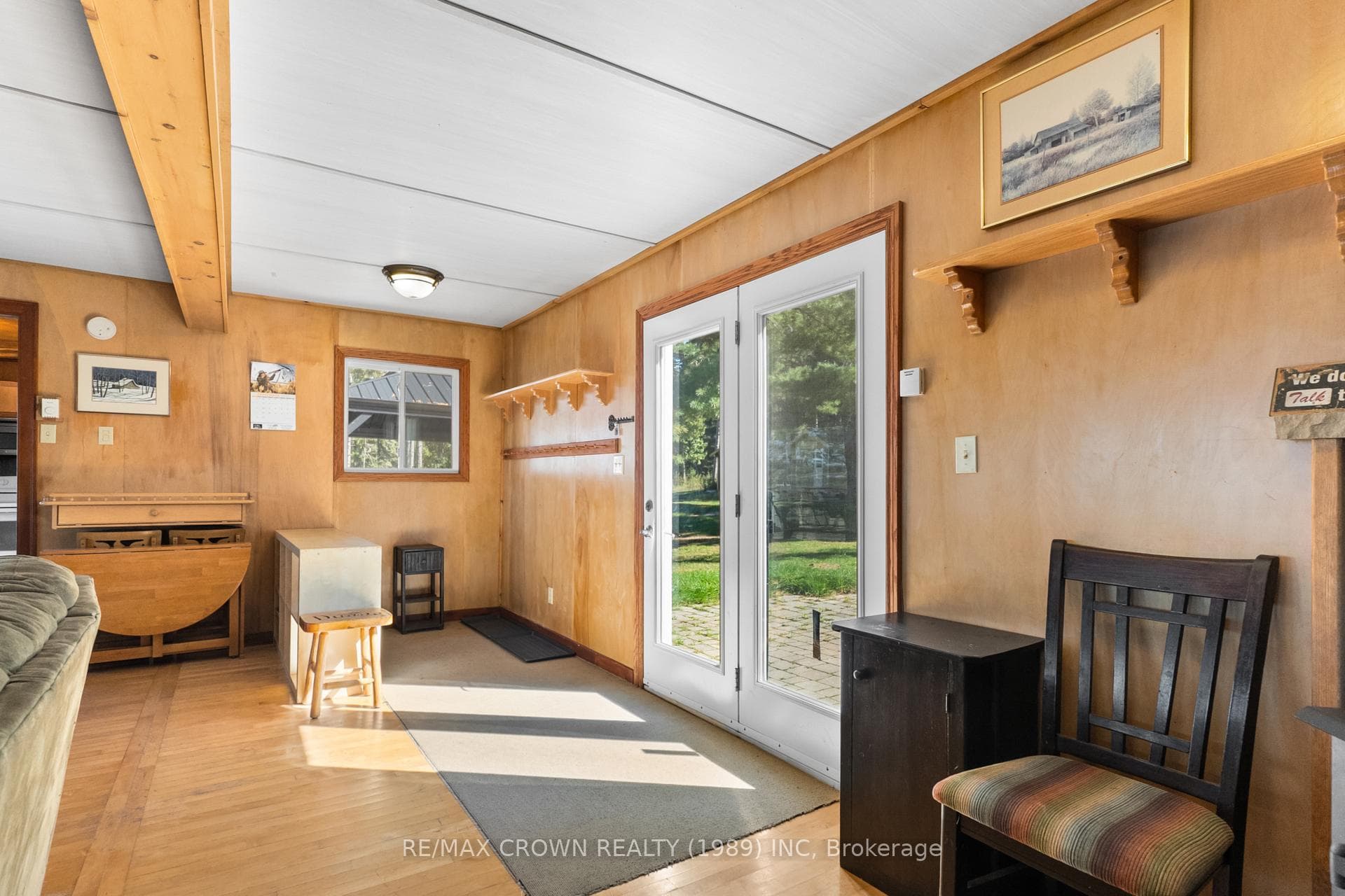 260 Birchgrove Drive photo 38