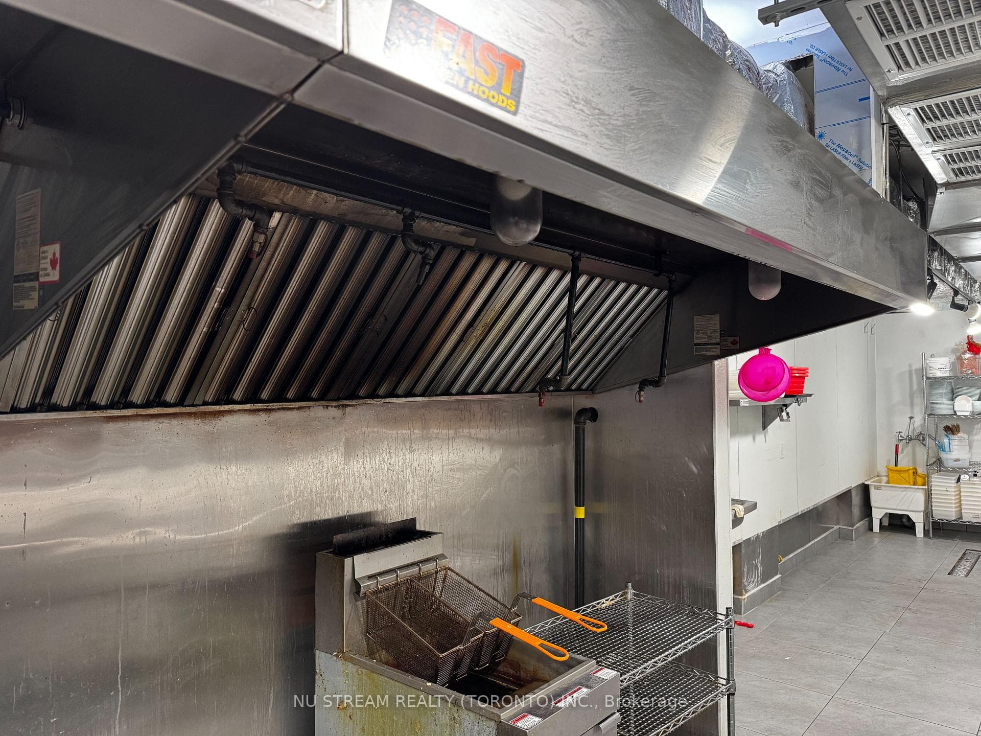 515 Bloor Street photo 12
