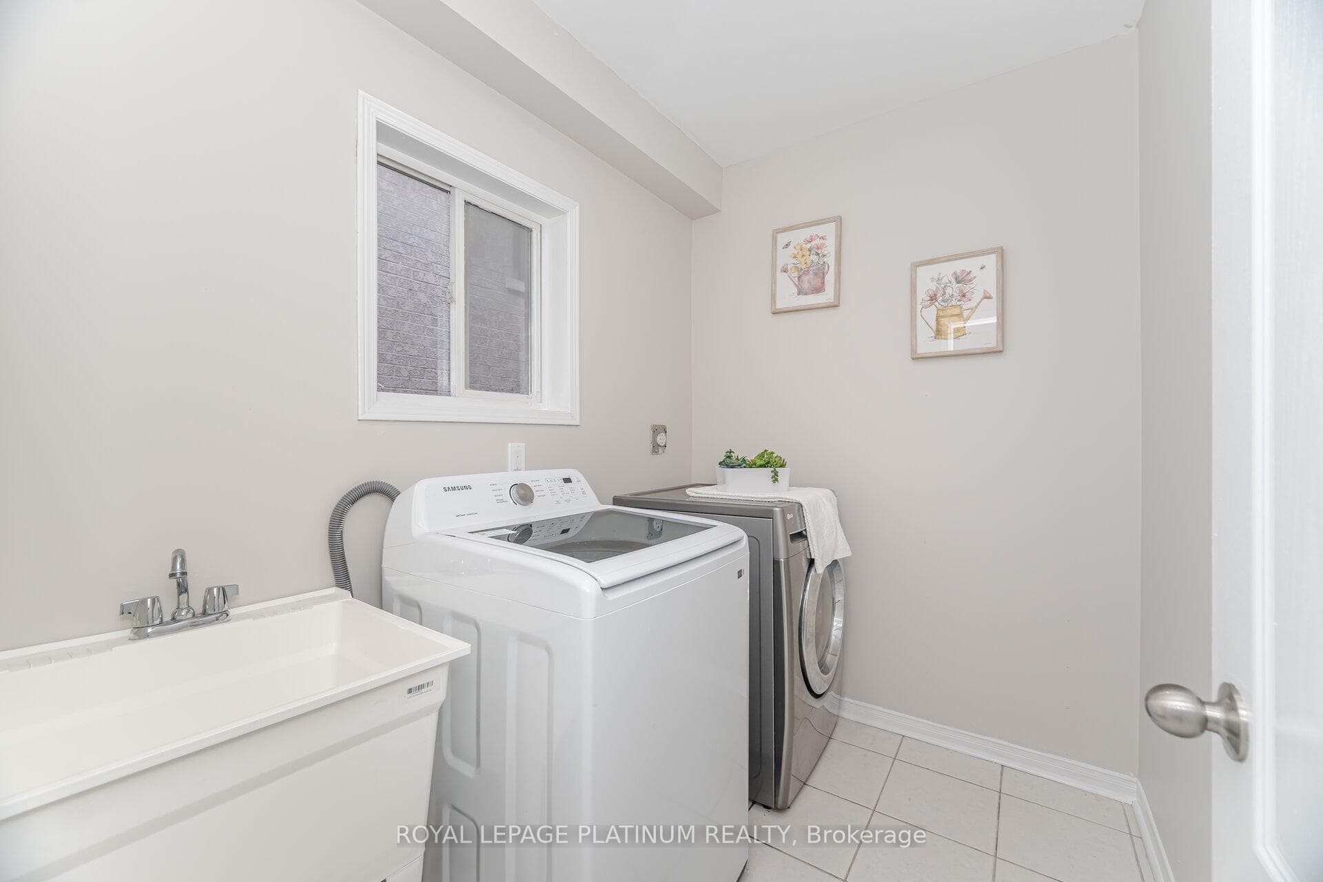 63 Culture Crescent photo 22