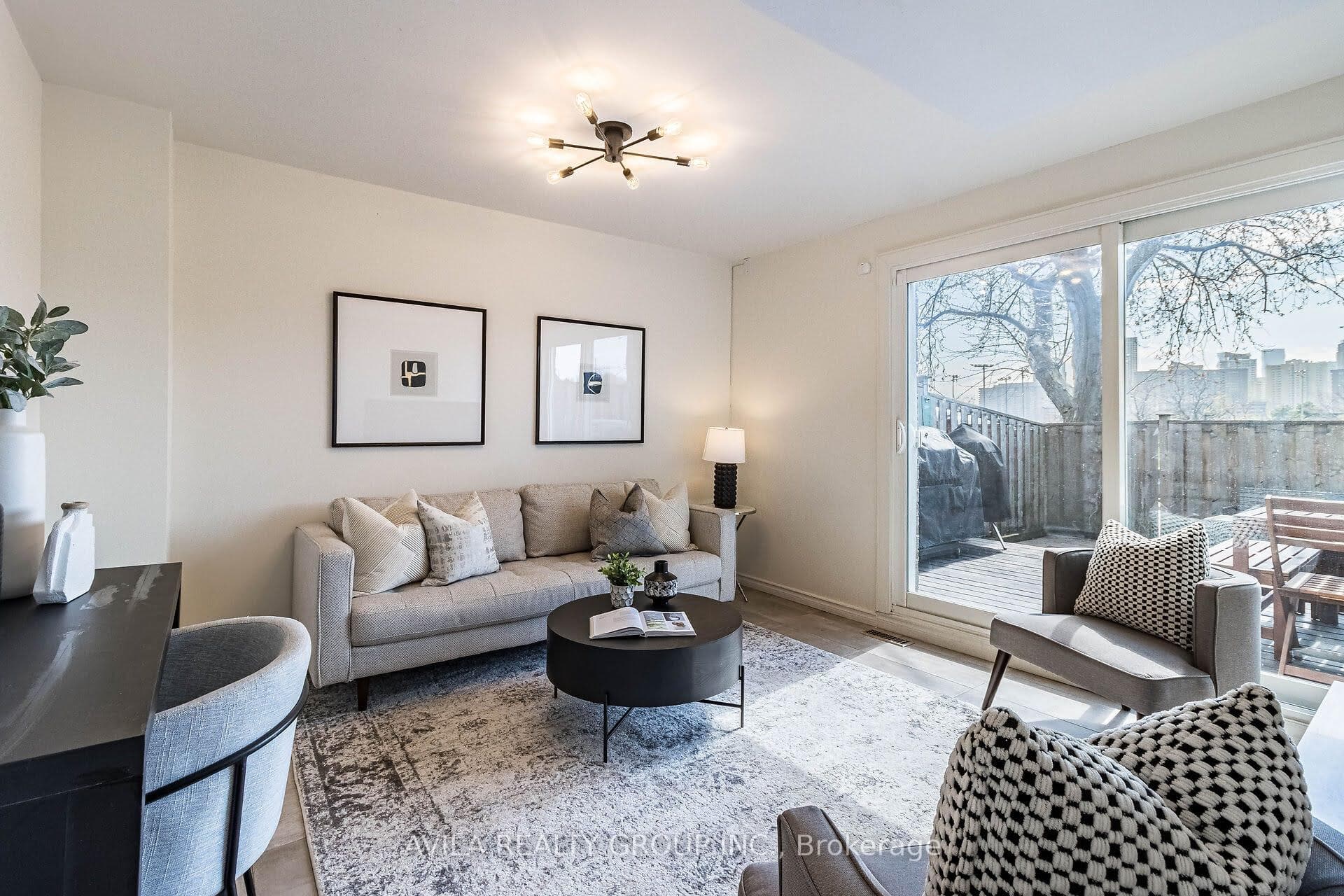 405 Hyacinthe Boulevard Unit 93 photo 3