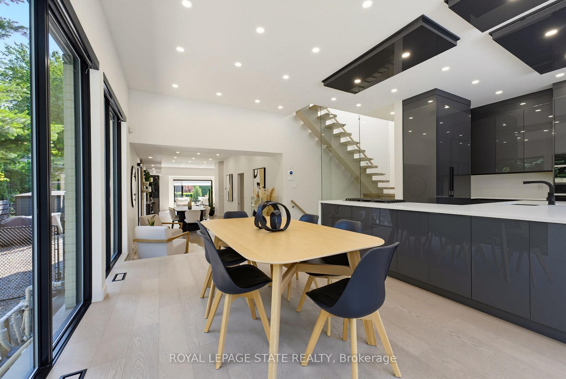 282 Robina Road photo 20