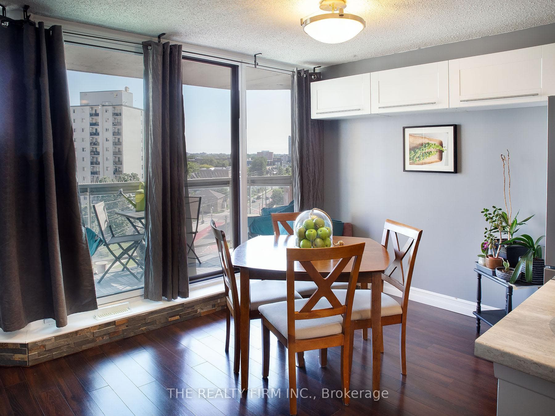 363 Colborne Street Unit 902 photo 11
