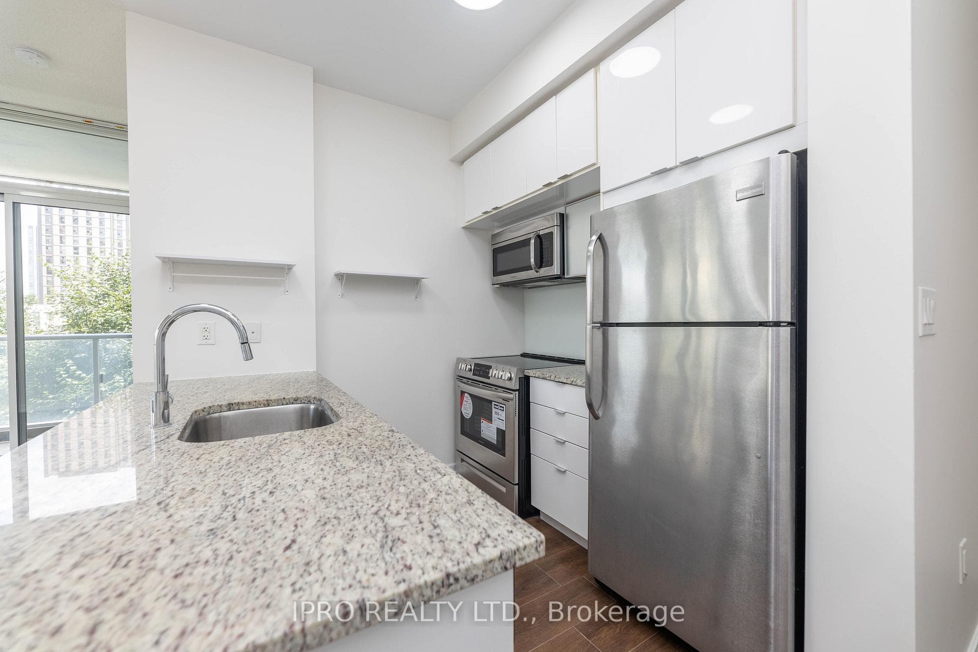62 Forest Manor Road Unit 203 photo 9