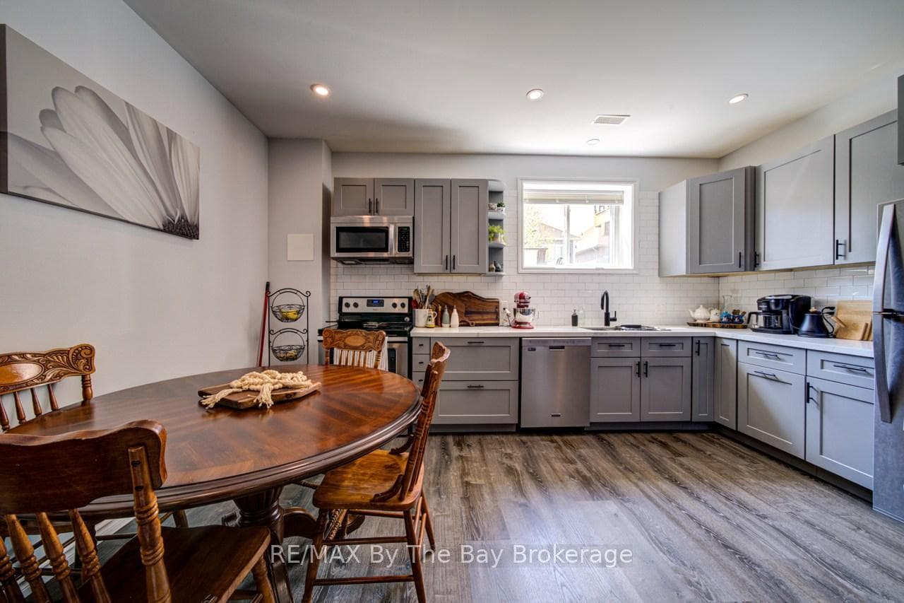 100 ALLEGRA Drive photo 36