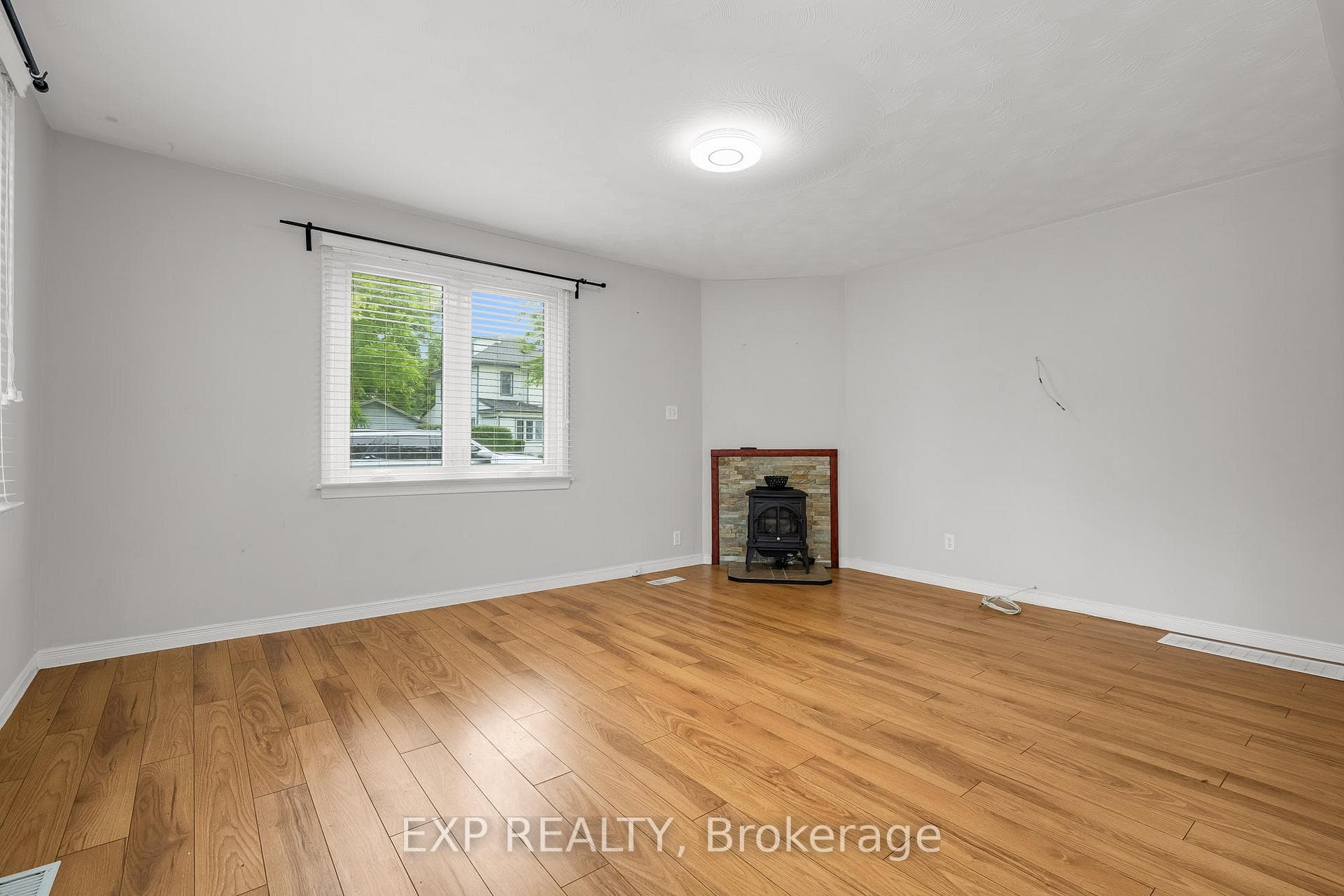110 Fairview Avenue photo 9