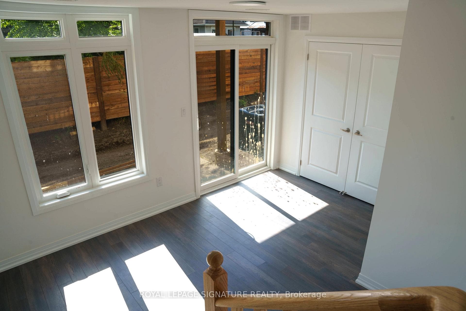 150 Glendale Avenue Unit 44 photo 9