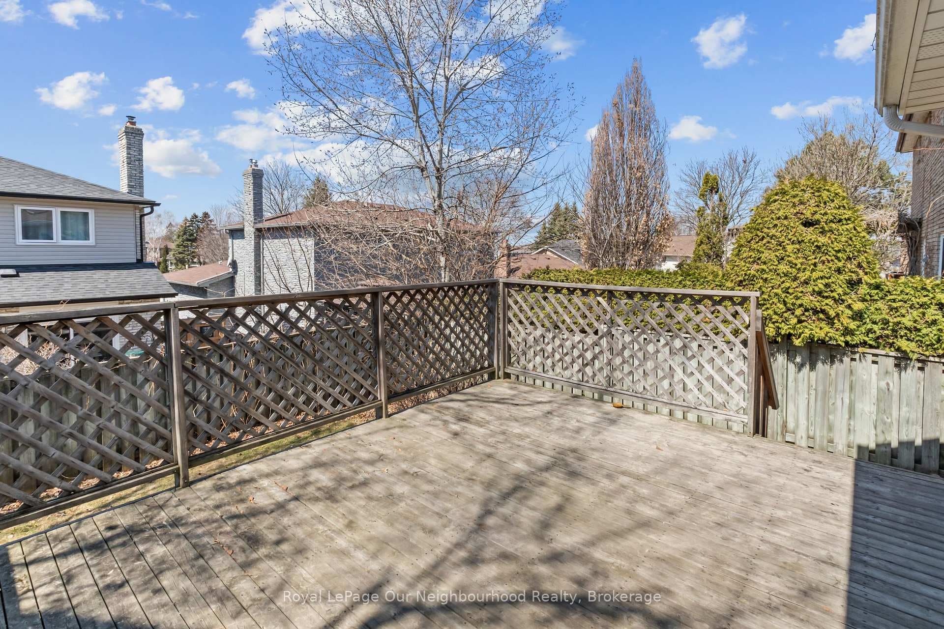 94 Howlett Avenue photo 18