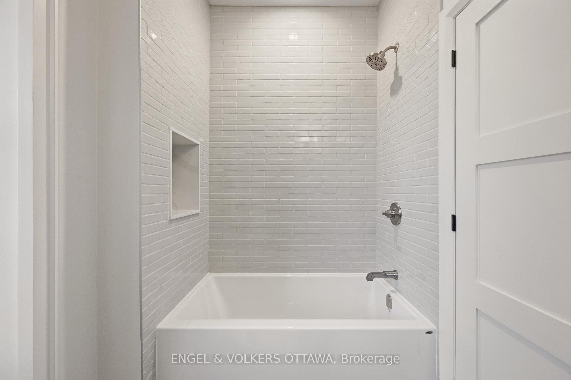 35 MacKay Street photo 45