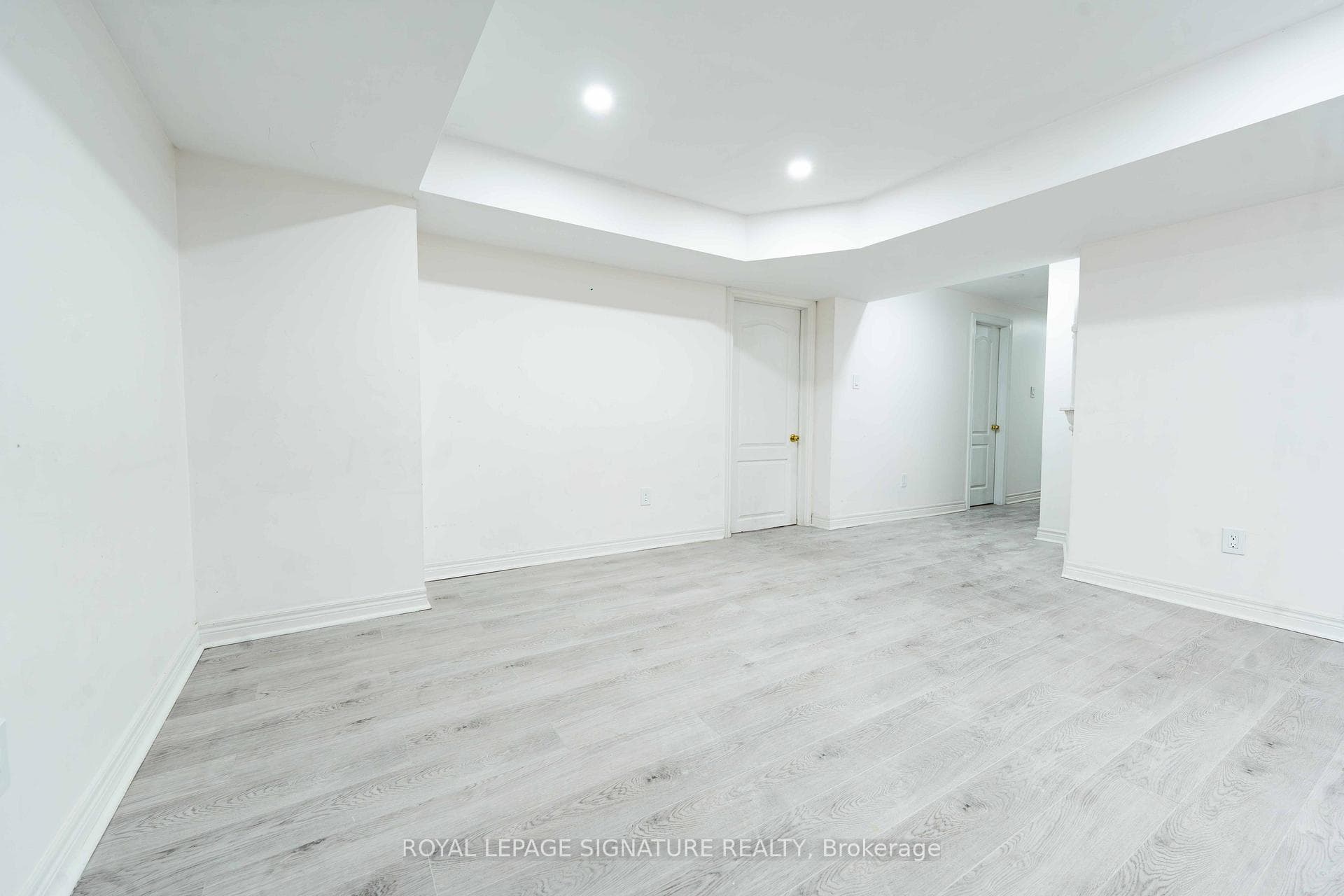 4742 Creditview Road photo 8