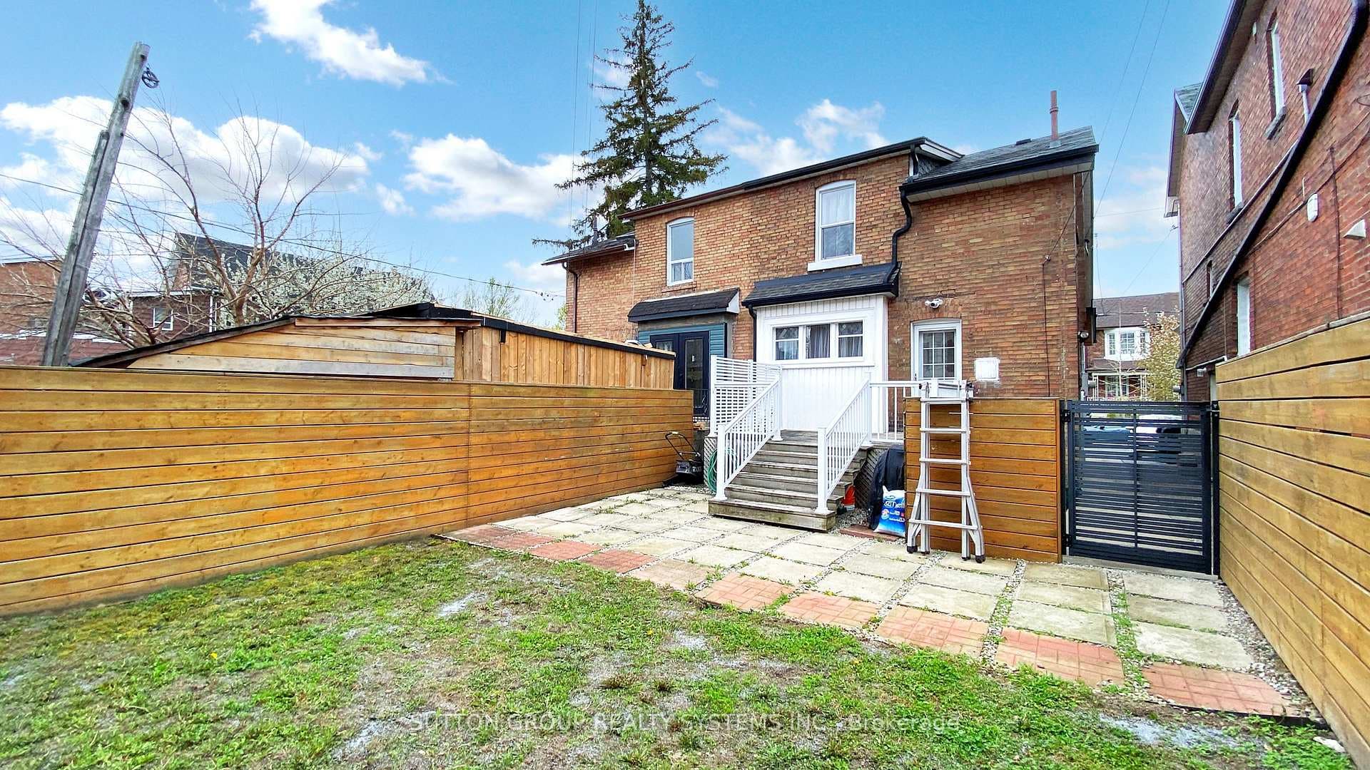 43 Greenlaw Avenue photo 24