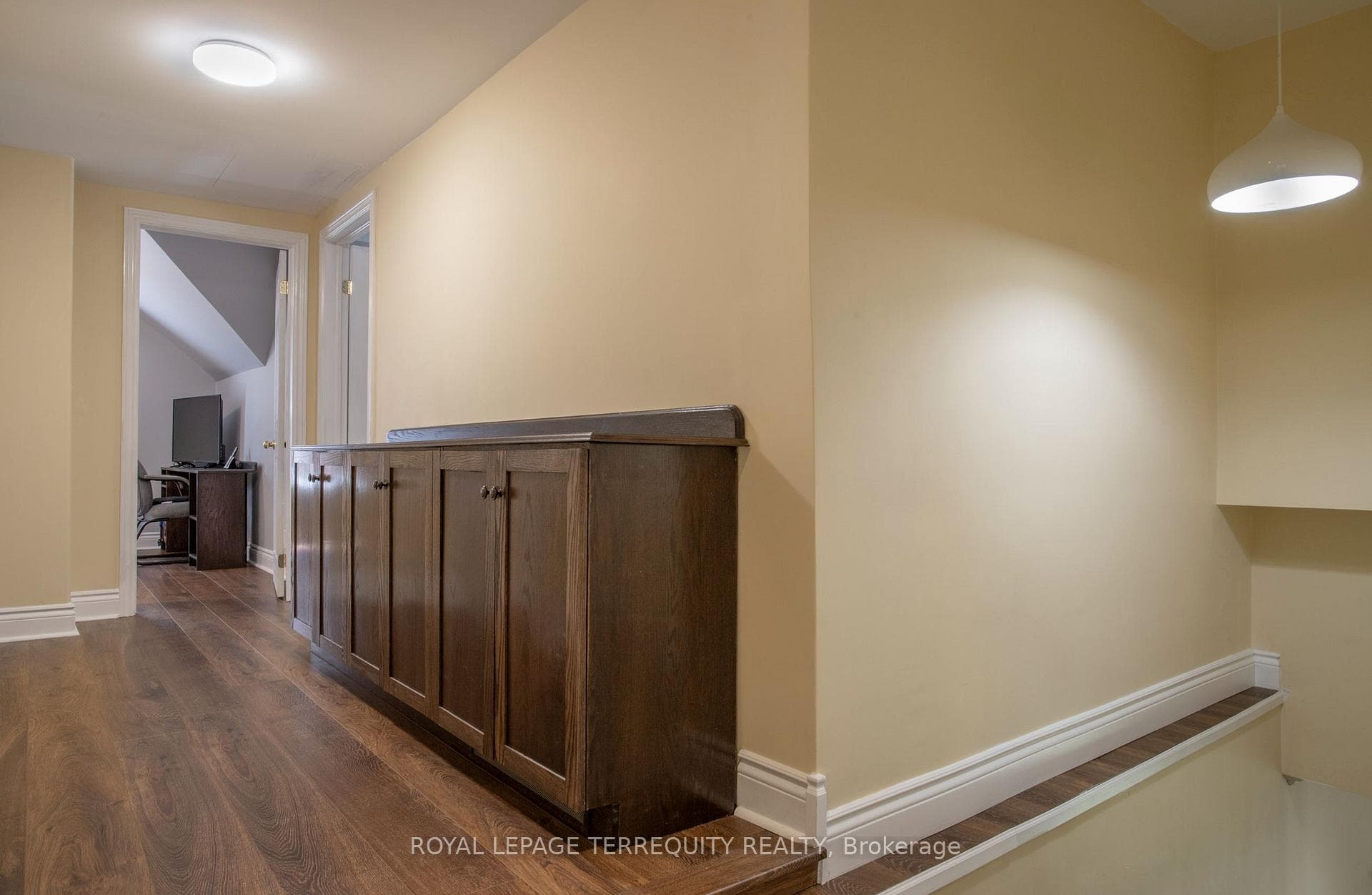 24 Simcoe Street photo 19