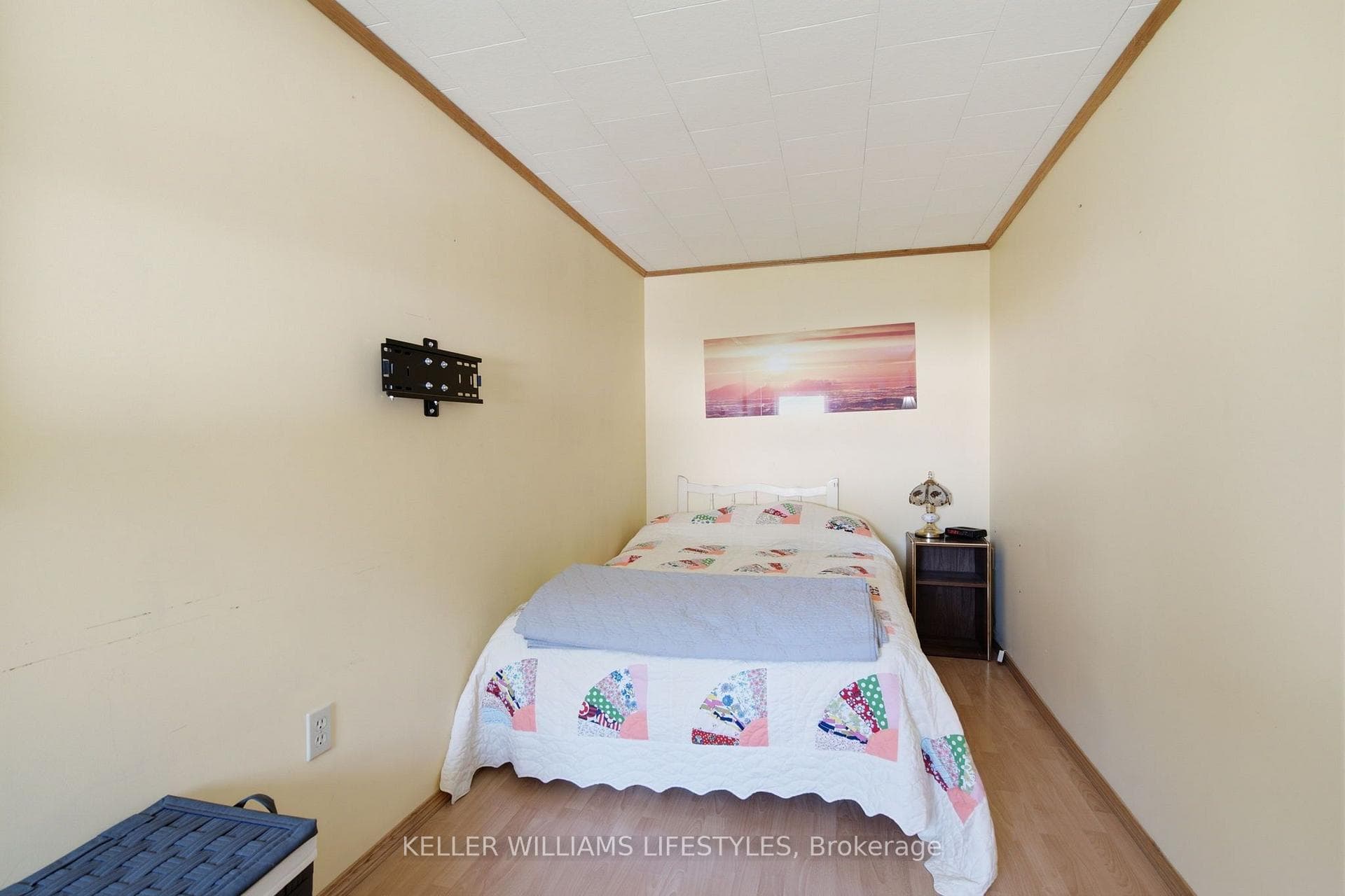 9820 BELMONT Road photo 22