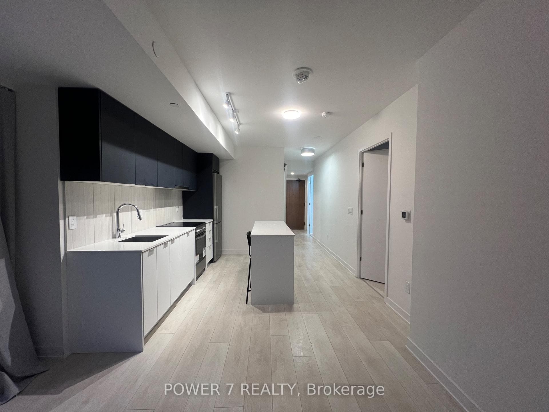 8 Tippett Road Unit 1309 photo 2