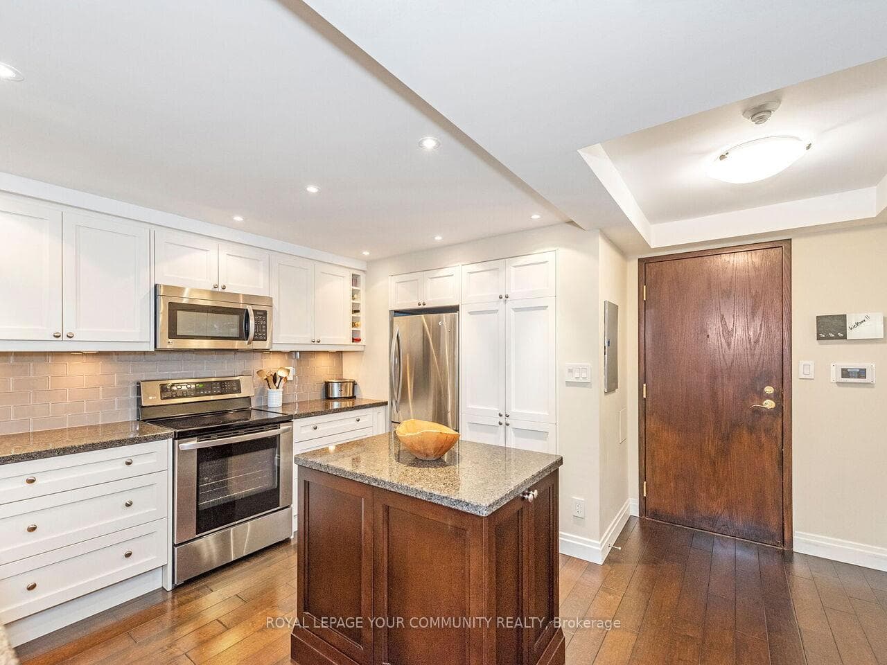 28 Hollywood Avenue Unit 310 photo 2