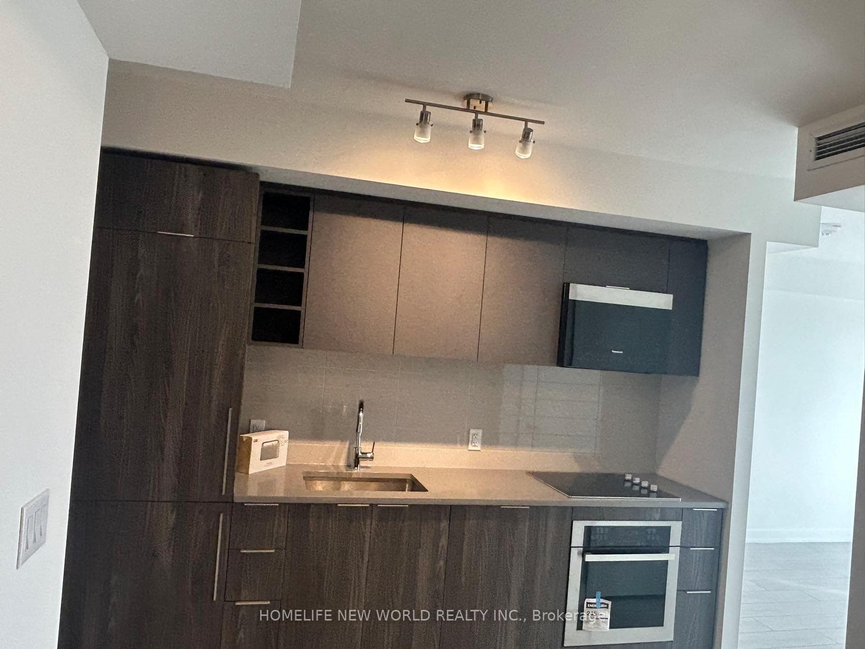 2031 Kennedy Road Unit 2017 photo 7