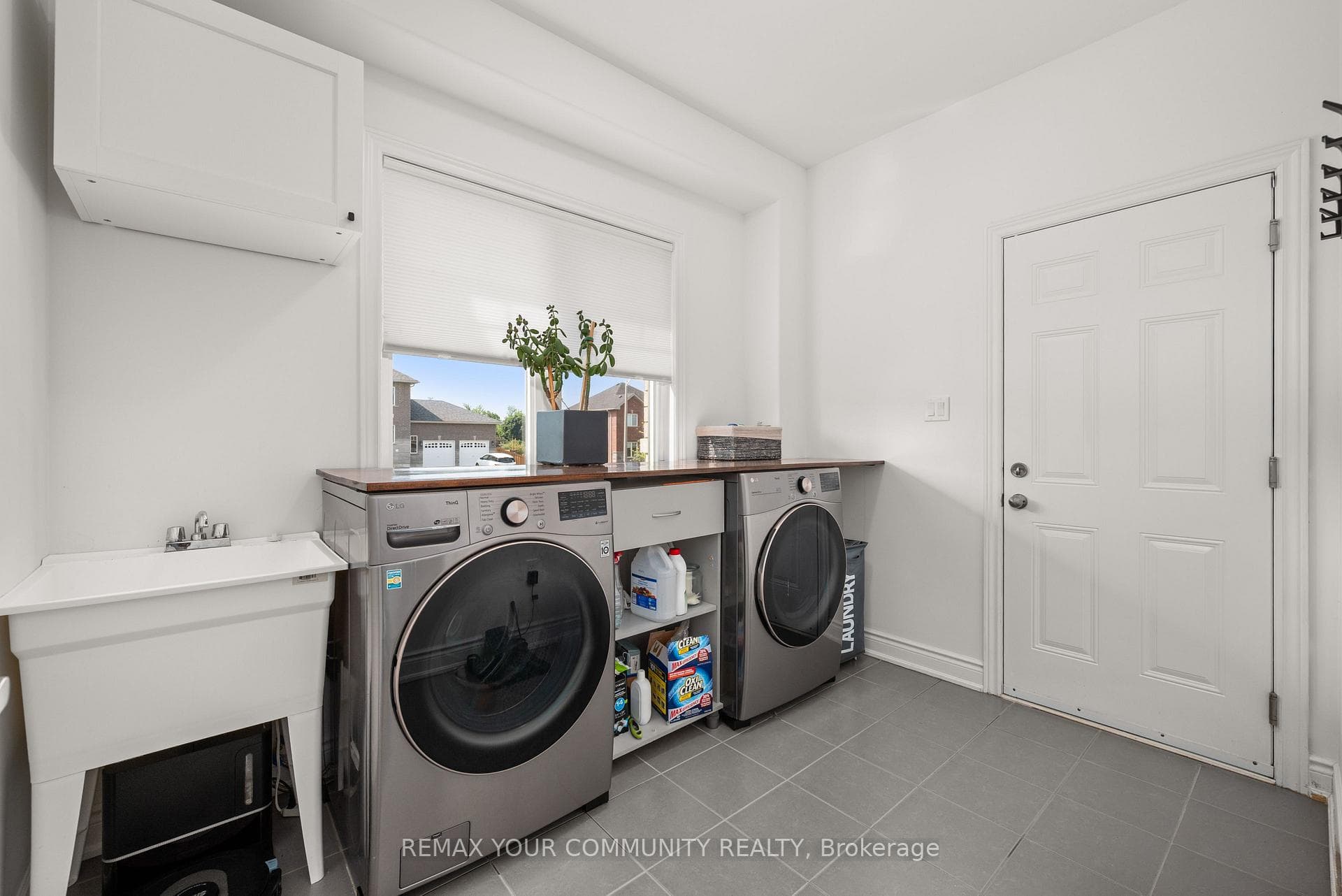 14 McCrae Crescent photo 13
