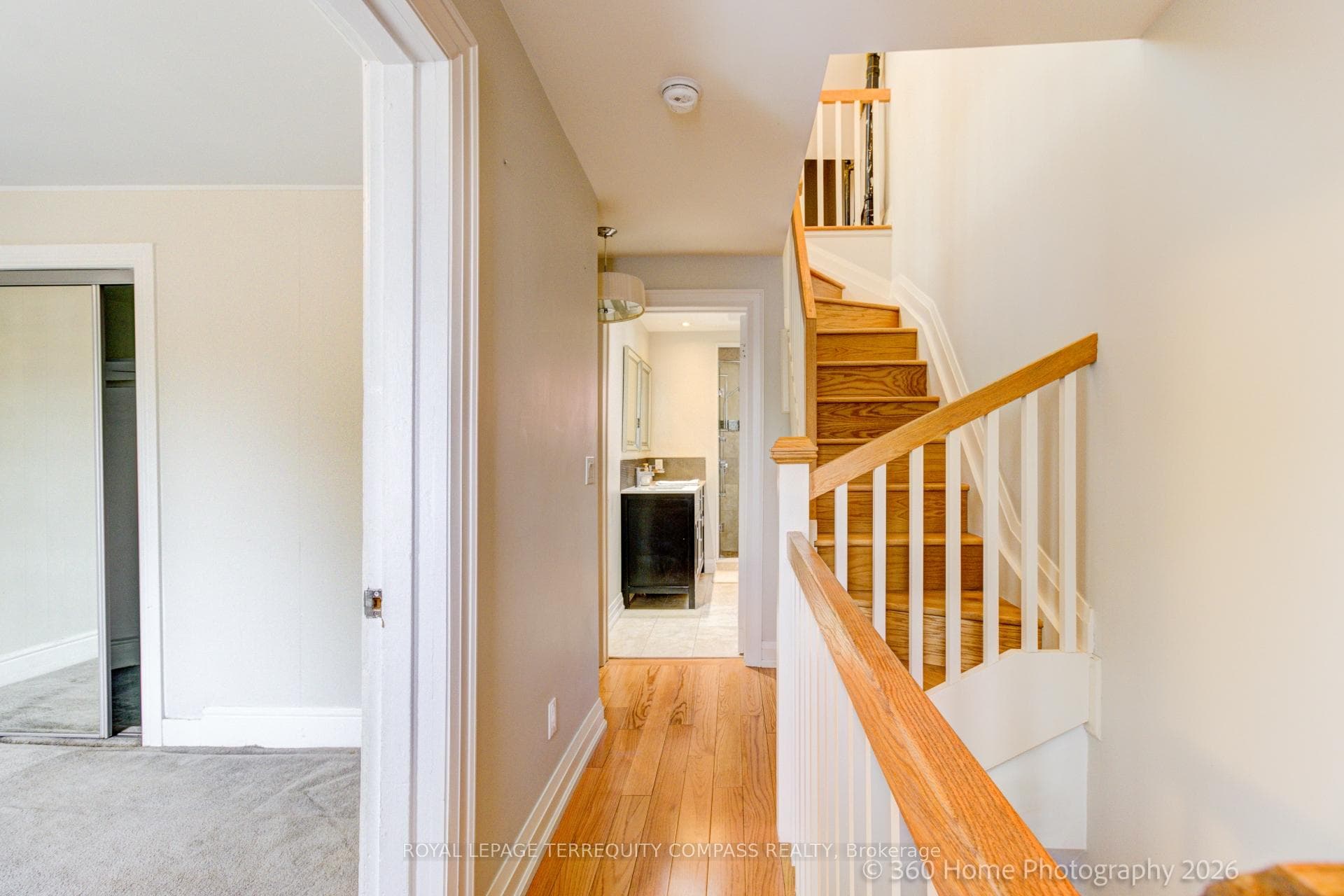 18 Brock Avenue photo 9