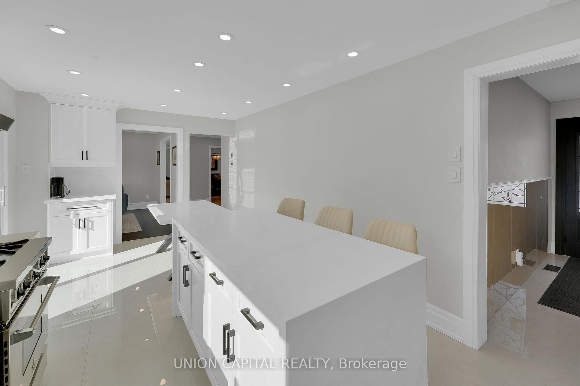 12 Reesor Place photo 12
