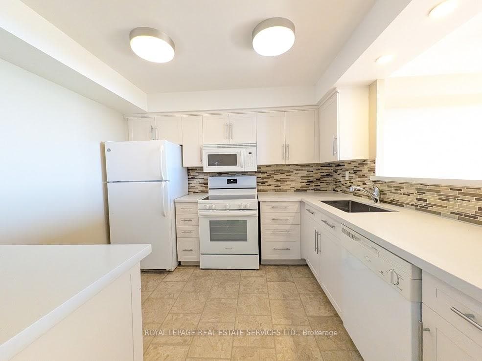 3845 Lake Shore Boulevard Unit 1504 photo 7