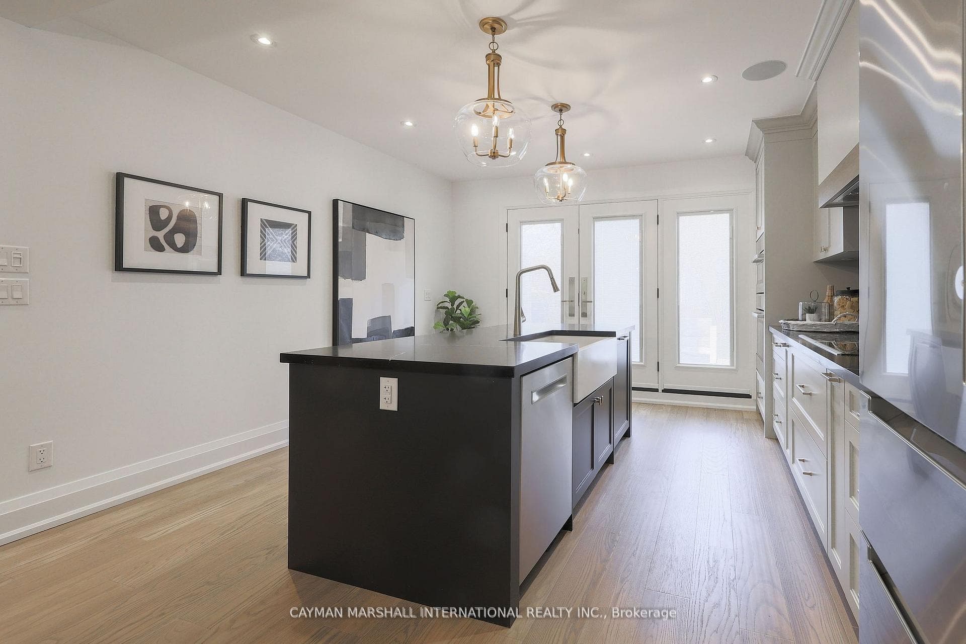1207 Lorne Park Road photo 10