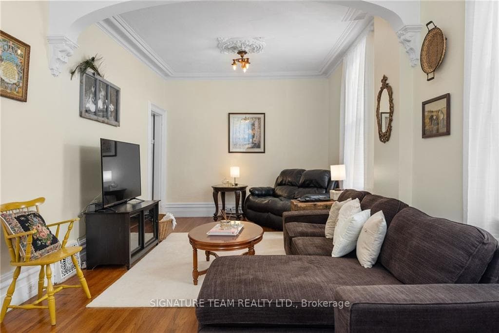 124 RENFREW Avenue photo 11