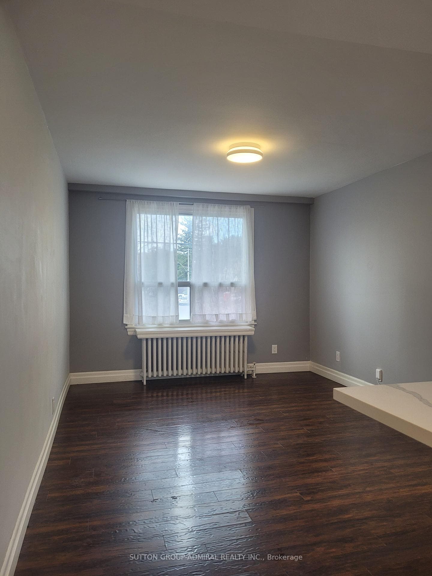 1691 Bayview Avenue photo 4