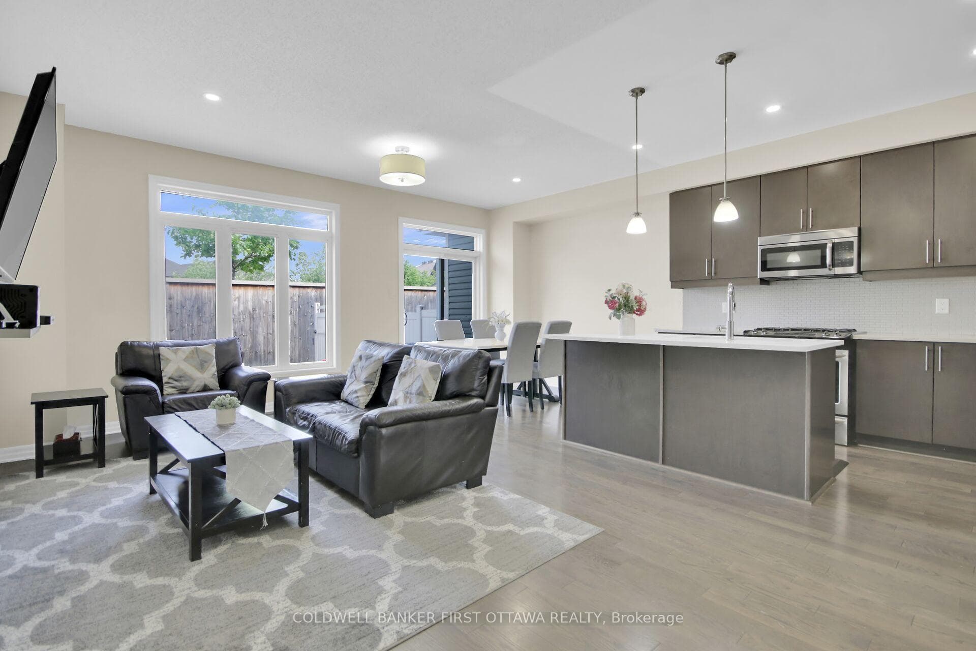 168 Hawkshaw Crescent photo 8