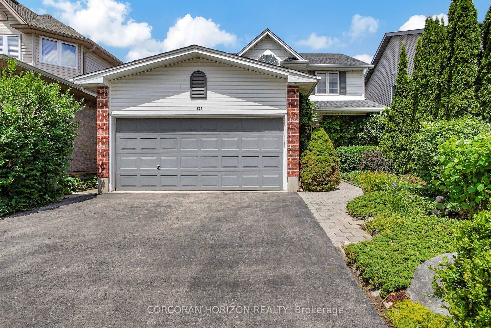127 Rush Meadow Street photo 1