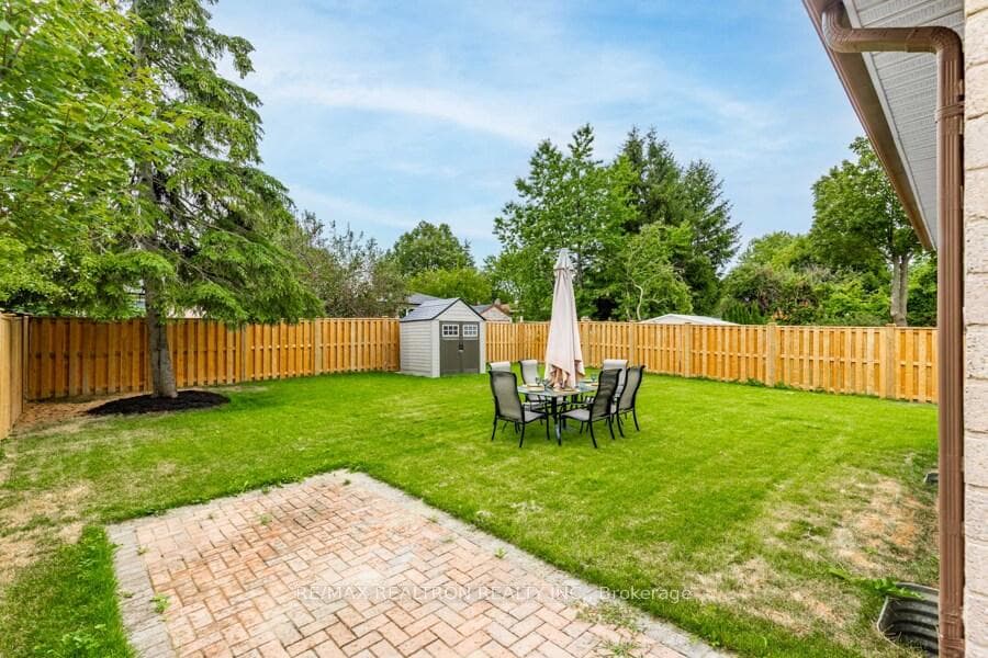 17 Tillbrook Court photo 28