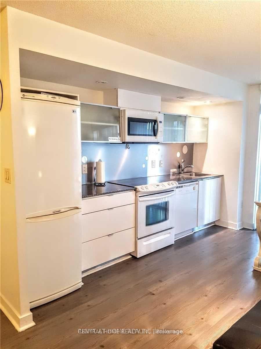 4K Spadina Avenue Unit 729 photo 4