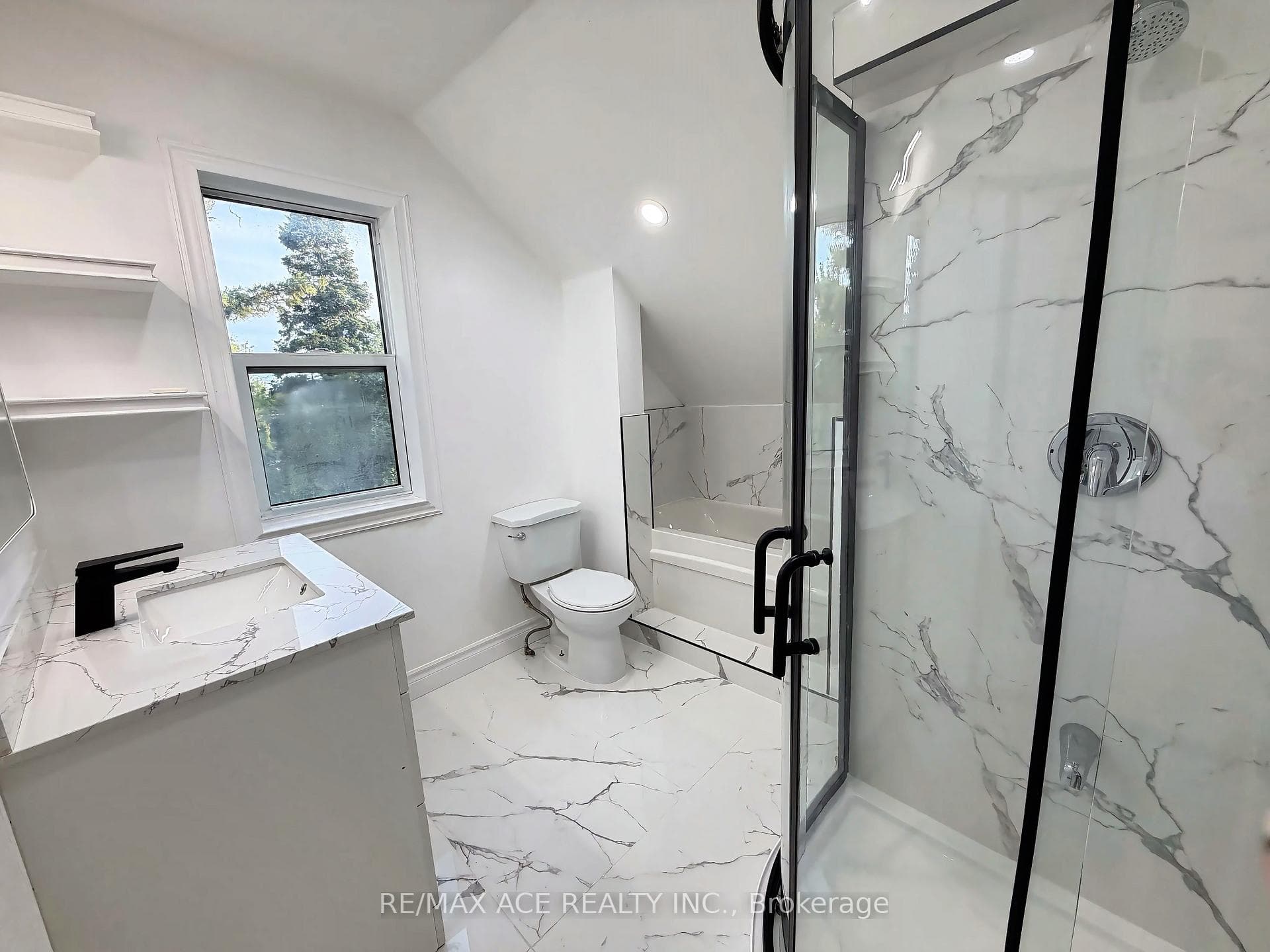 123 Oakwood Avenue photo 24