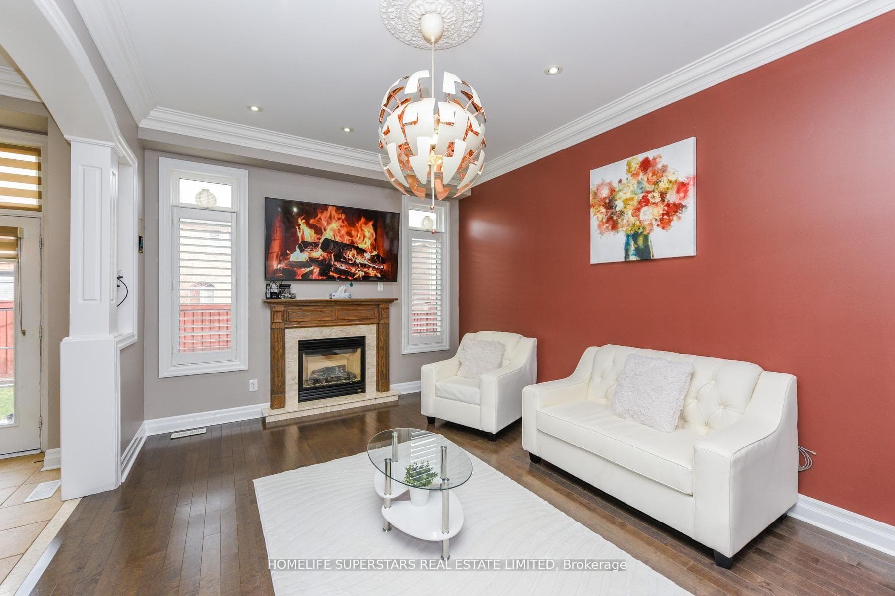 8 Bainsville Circle photo 4