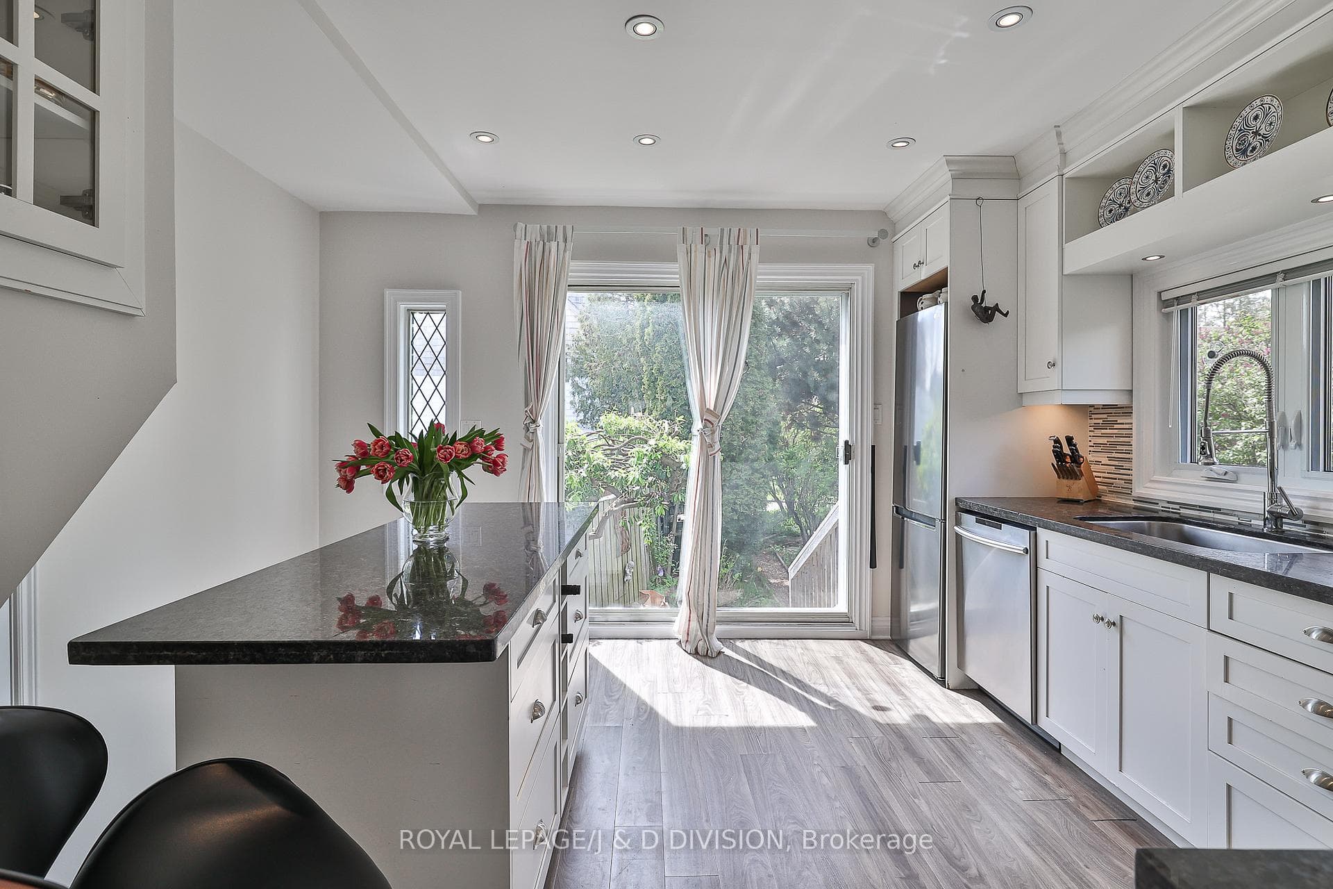 142 Chisholm Avenue photo 17