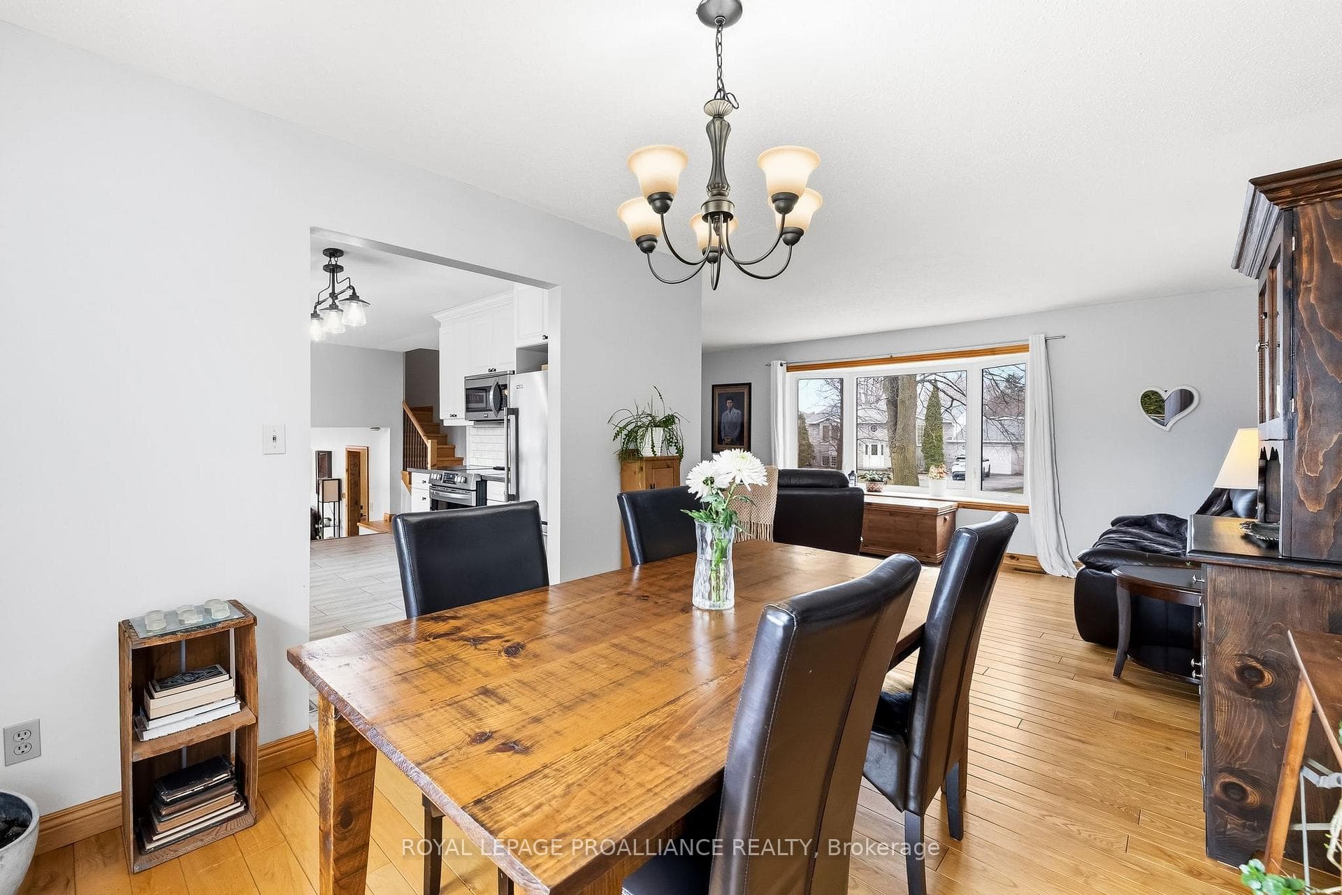 9 Huron Drive photo 11