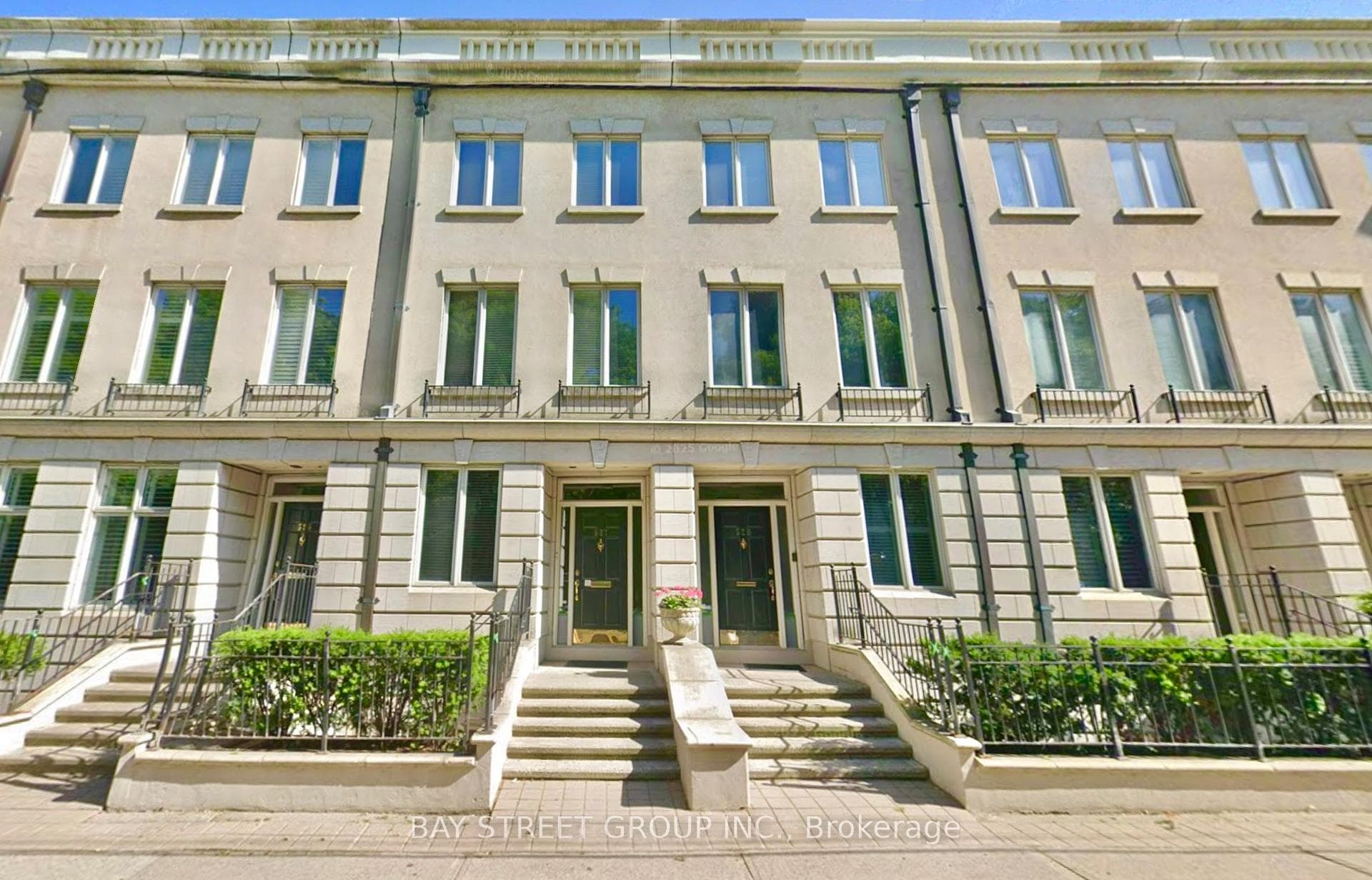 529 Davenport Road photo 2